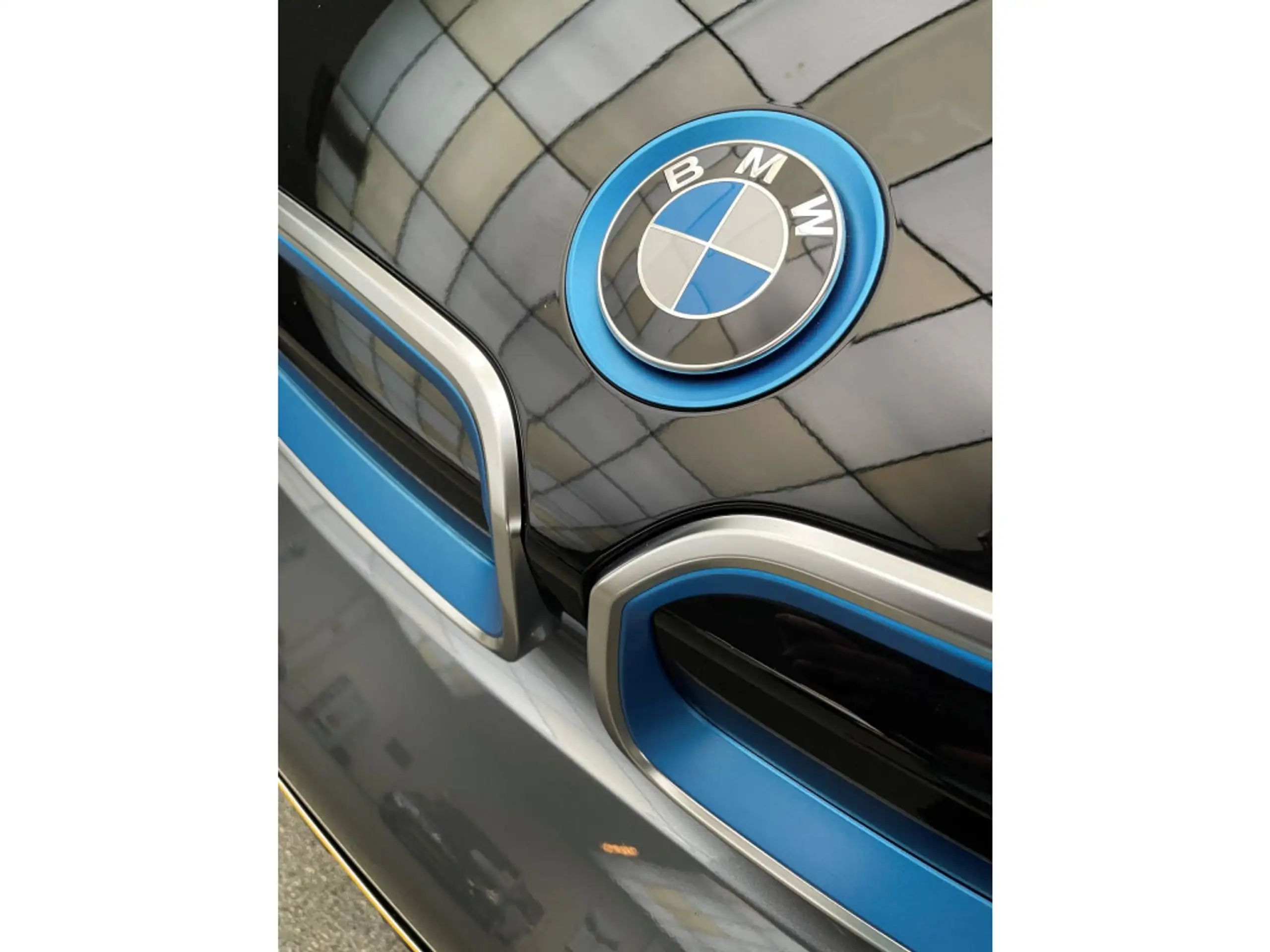 BMW - i3