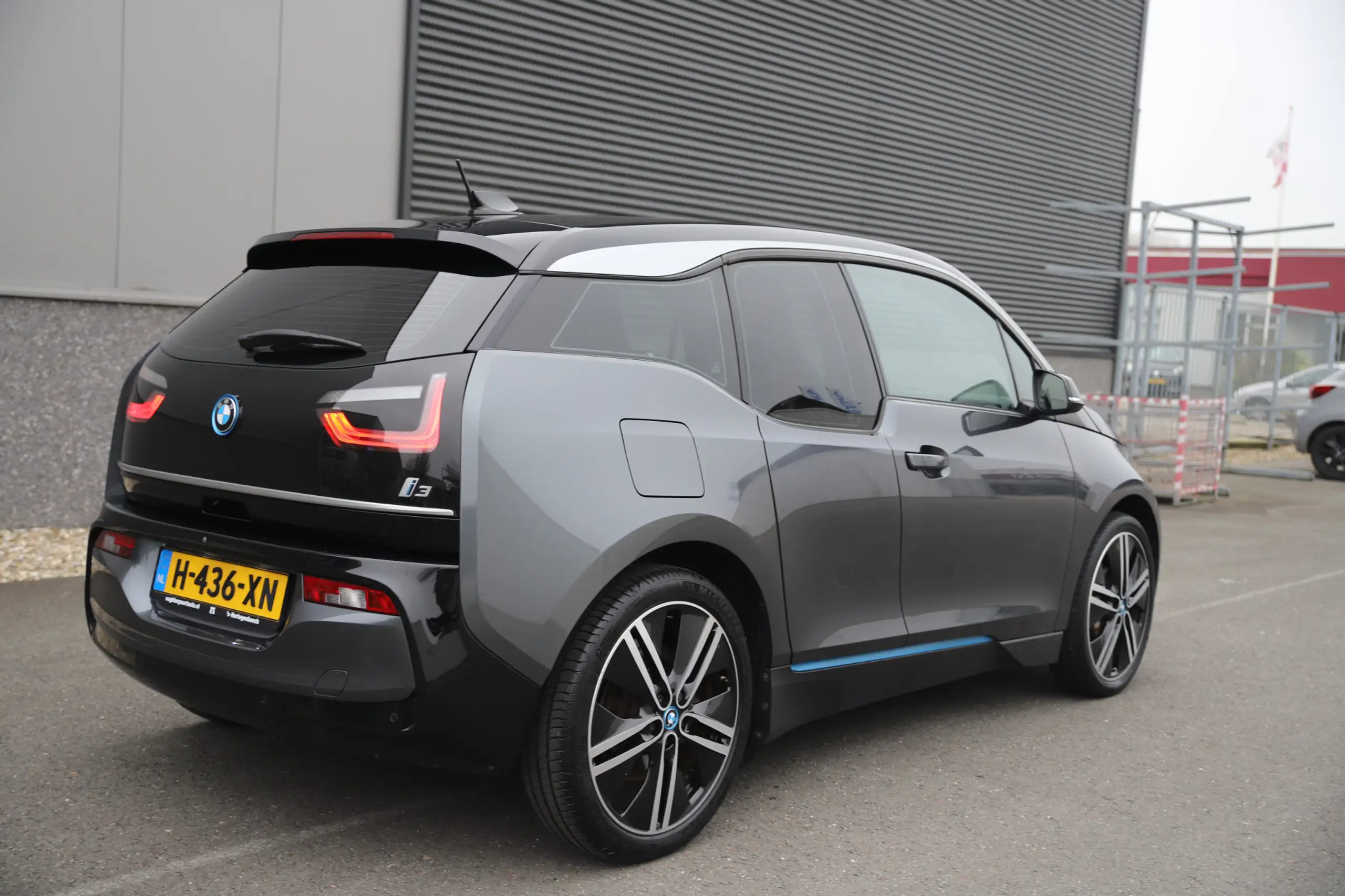 BMW - i3