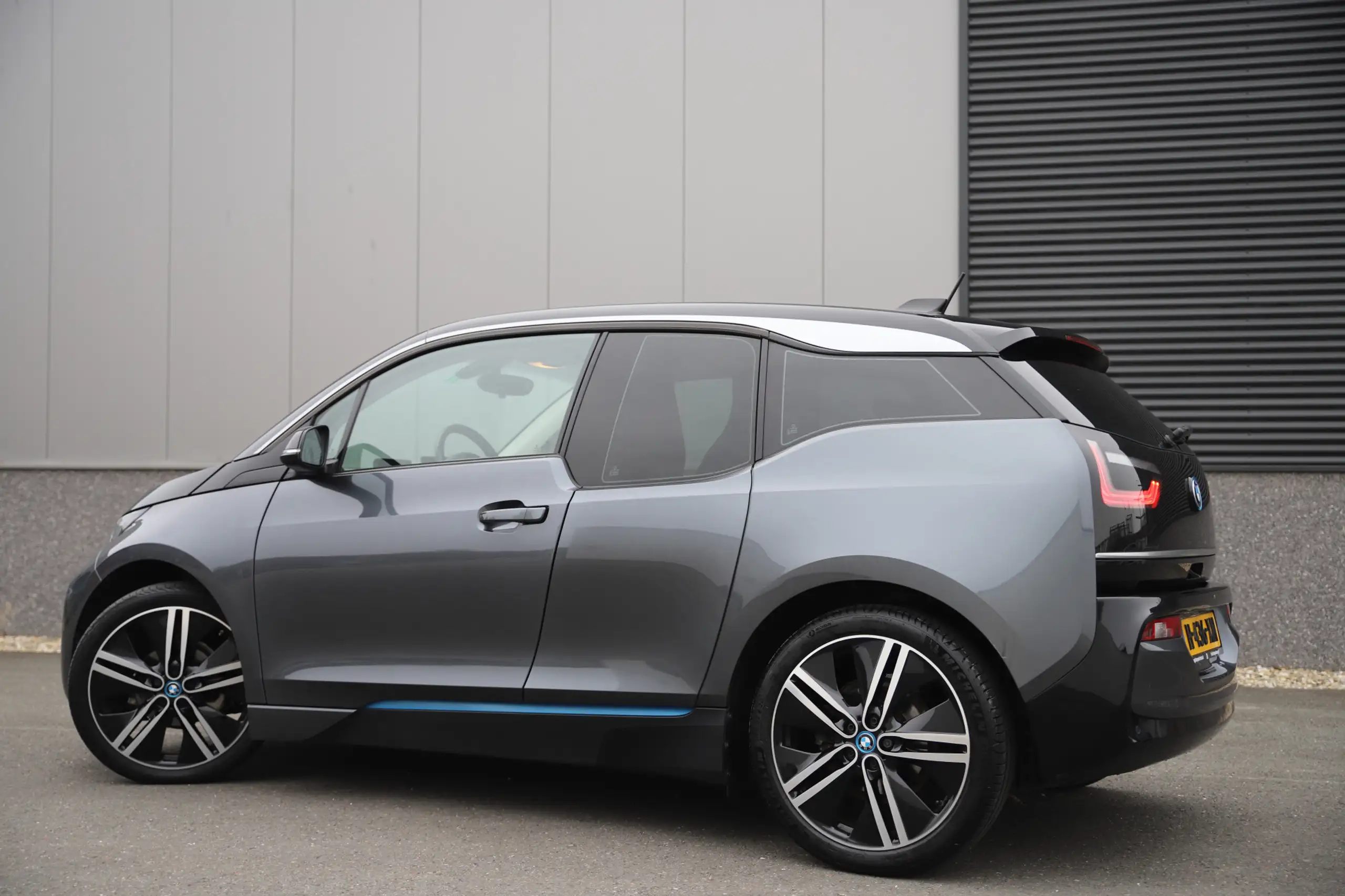 BMW - i3