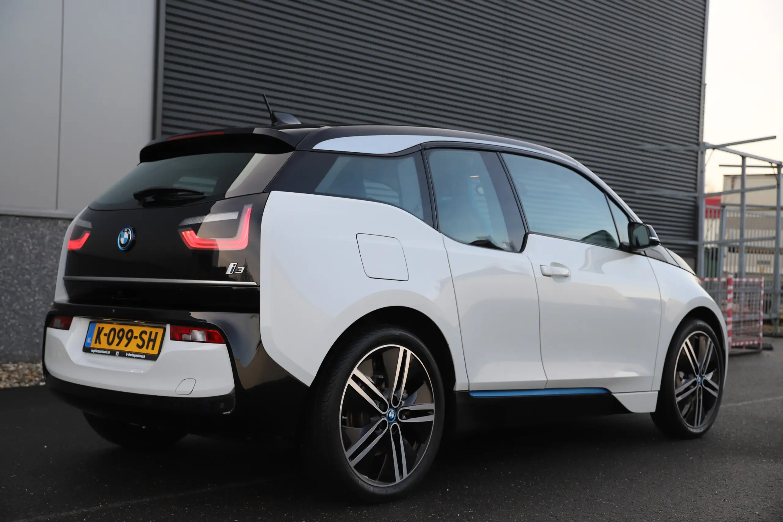 BMW - i3