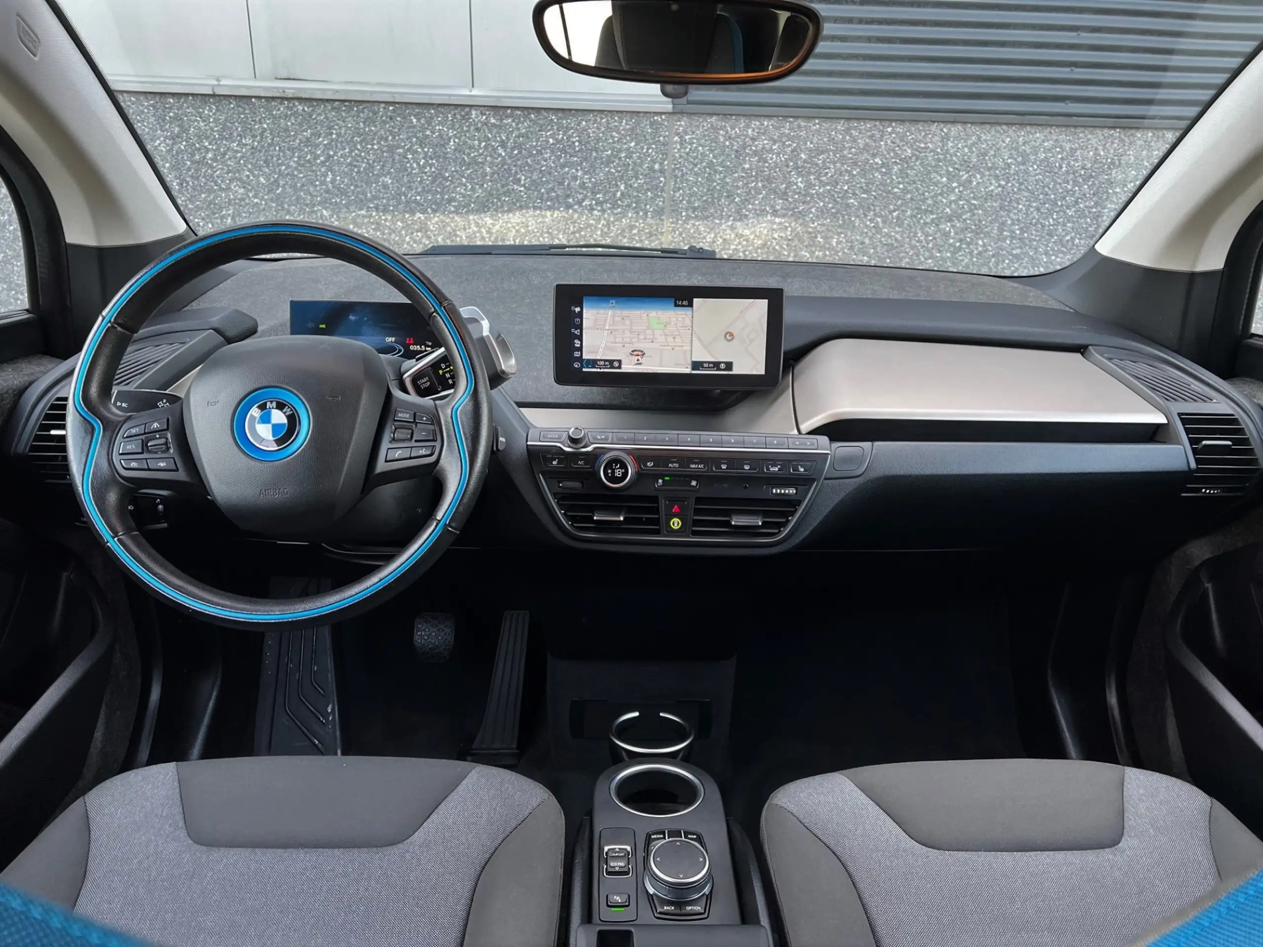 BMW - i3