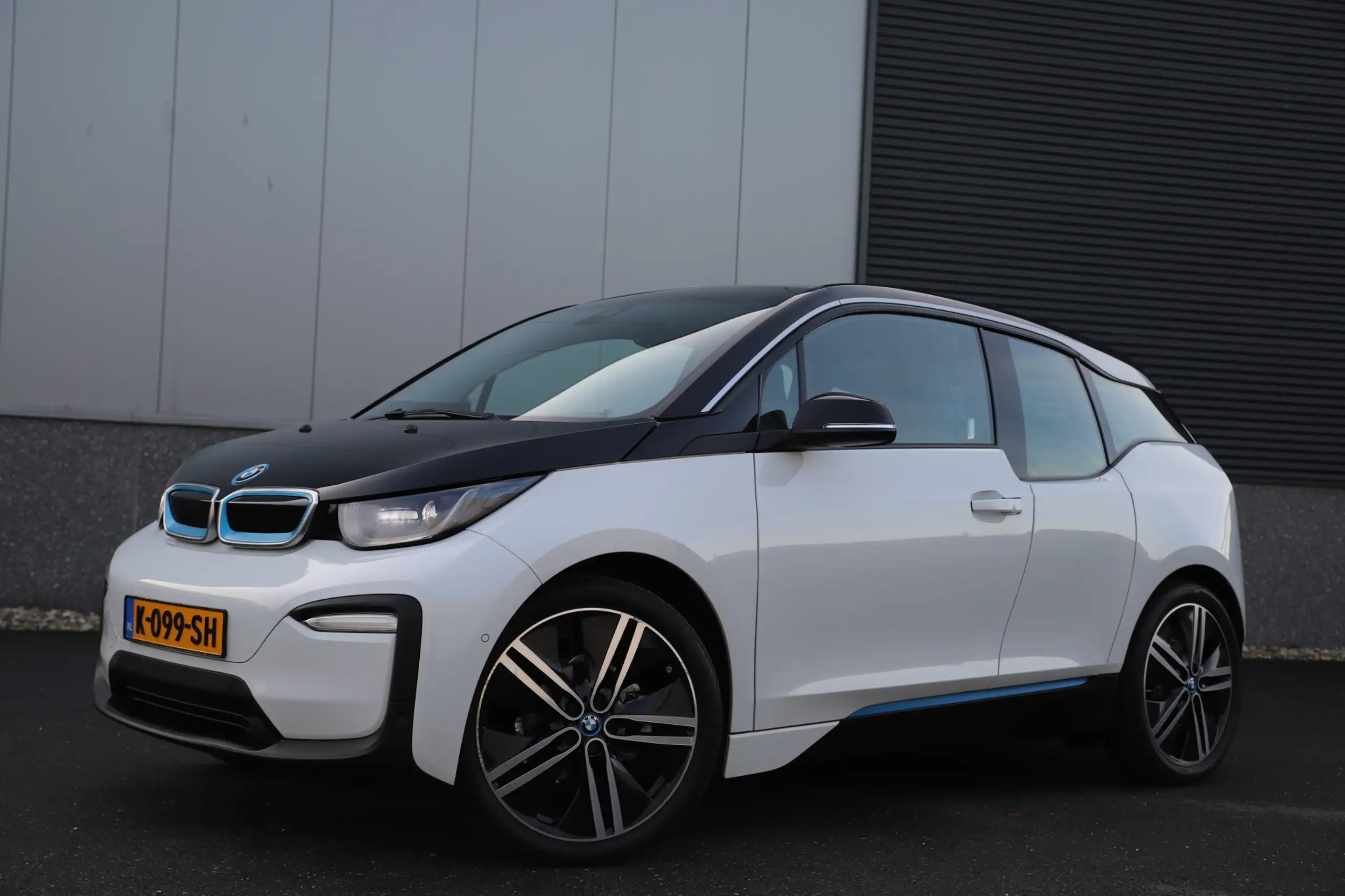 BMW - i3