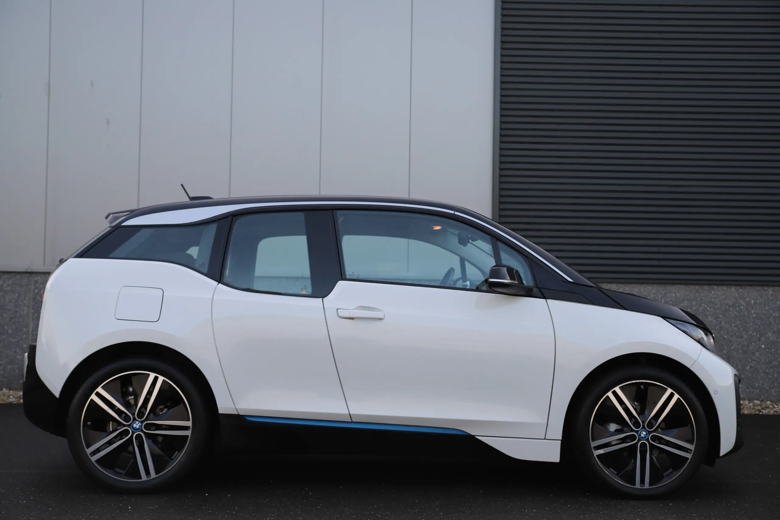 BMW - i3