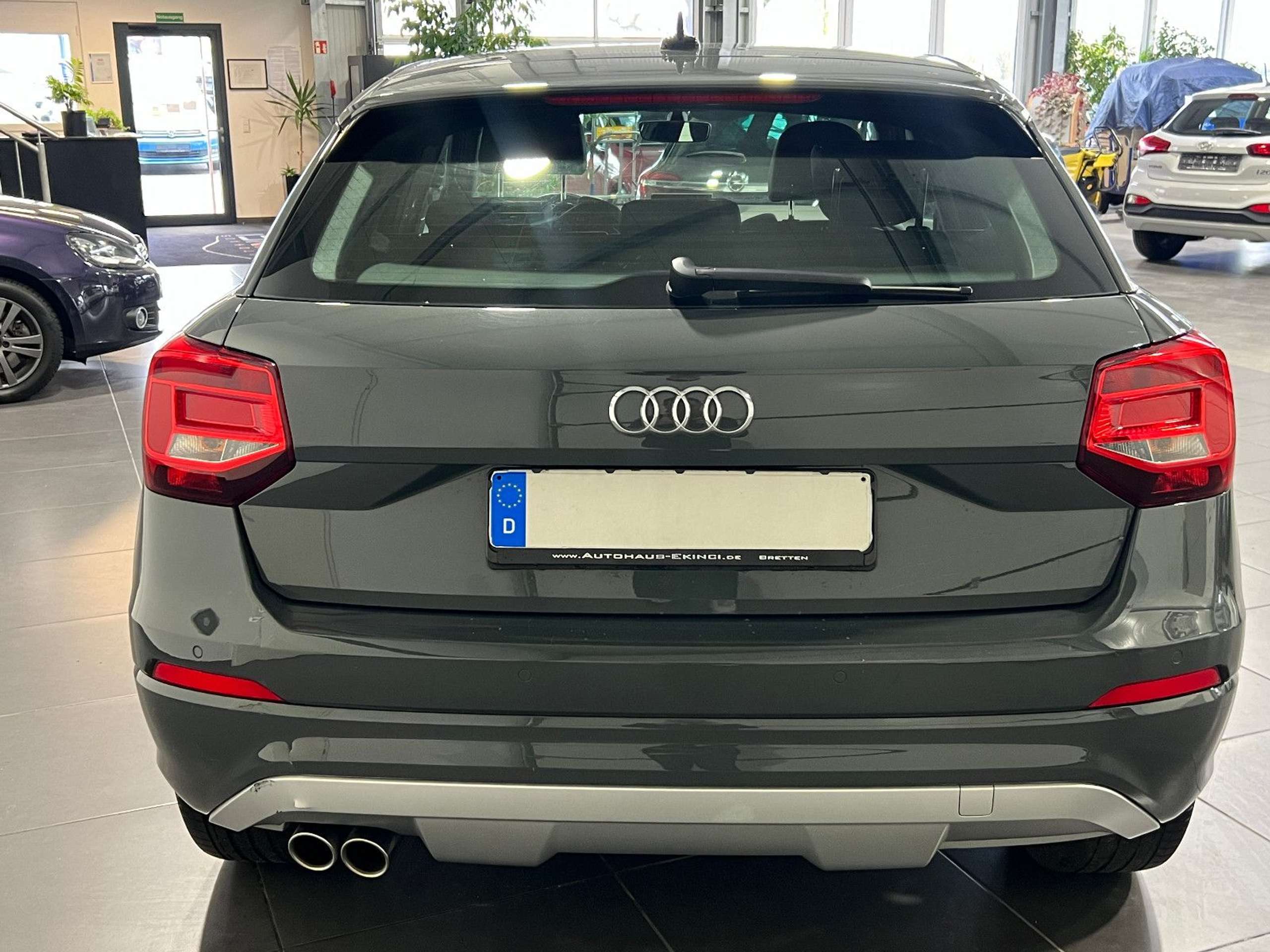 Audi - Q2