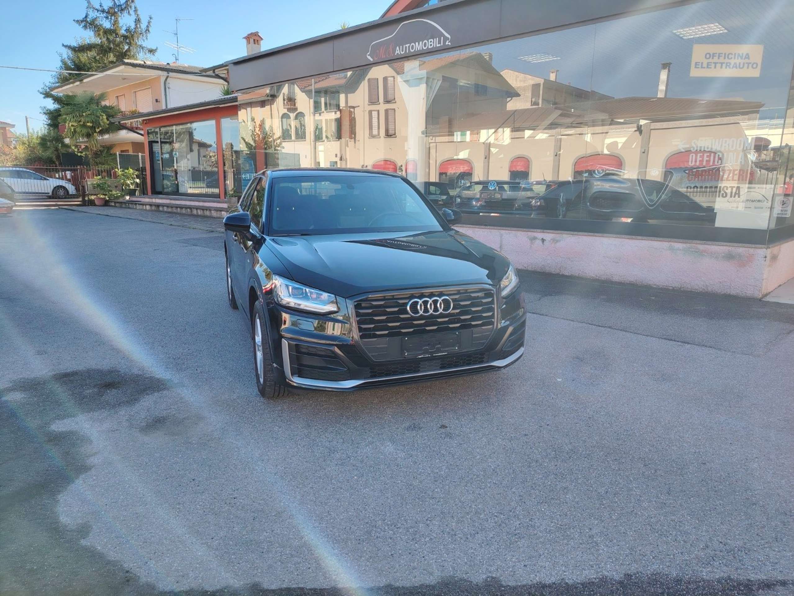 Audi - Q2