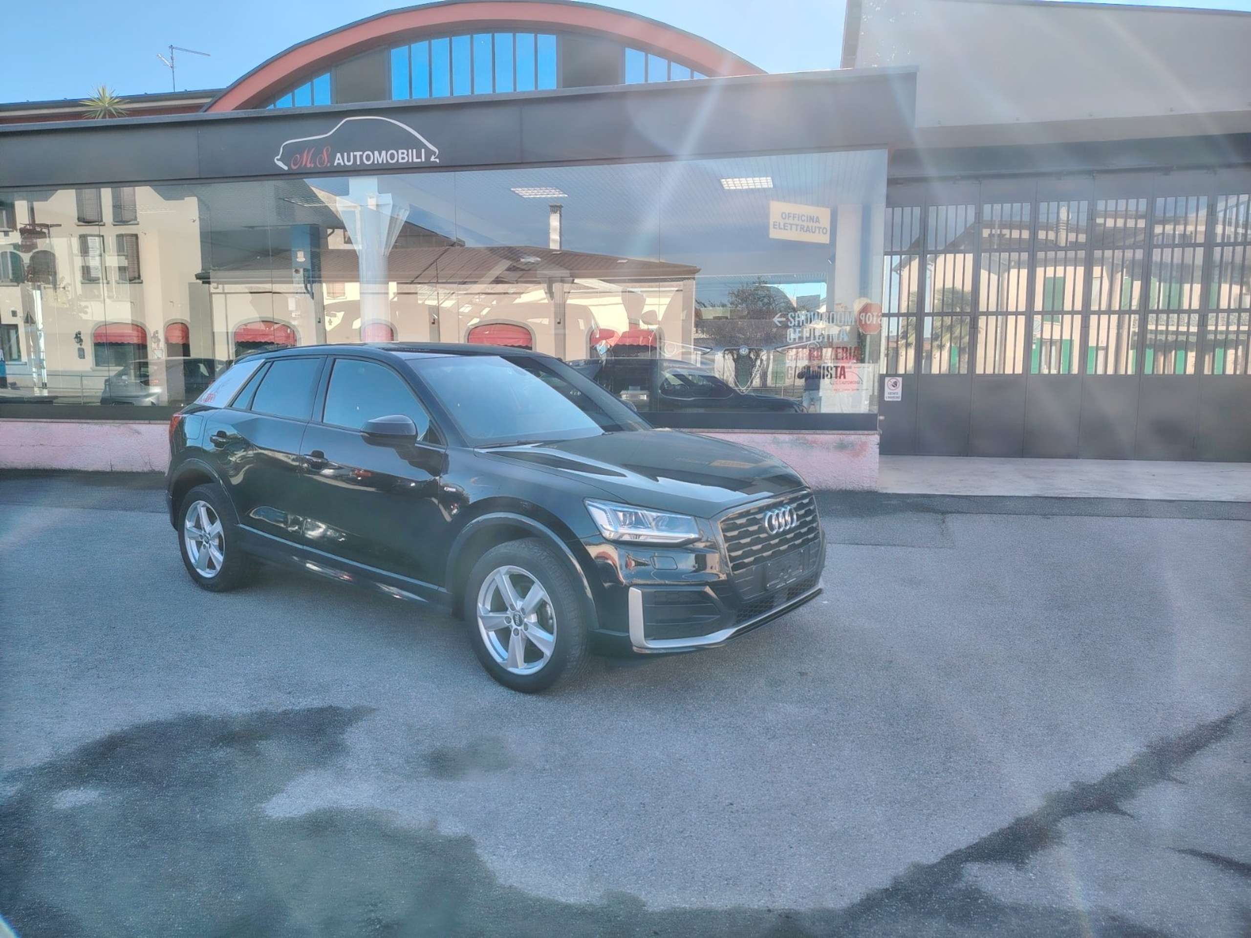 Audi - Q2