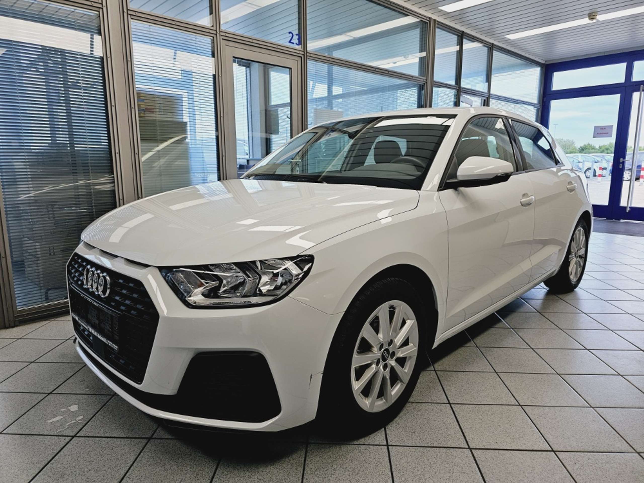 Audi - A1