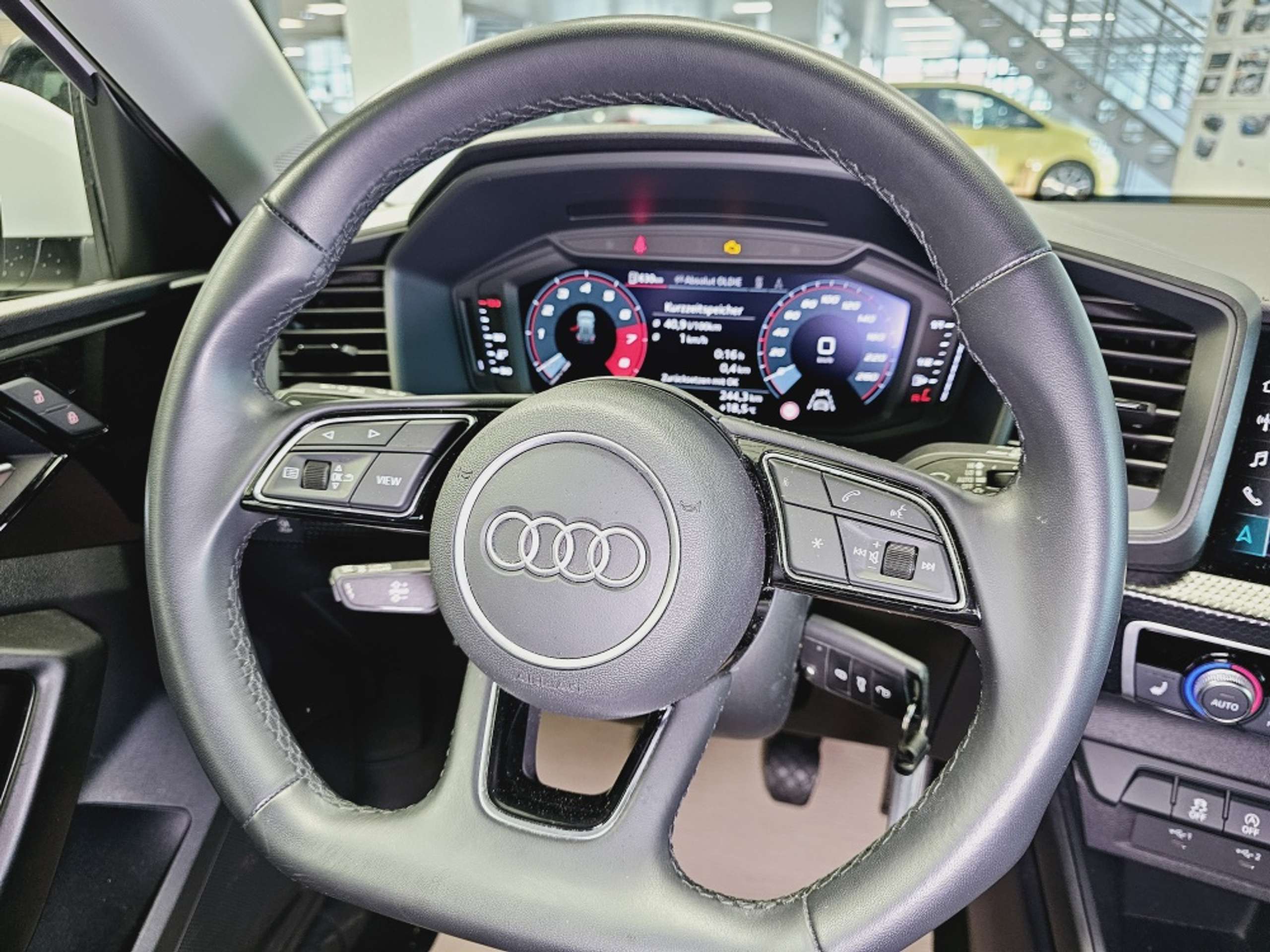 Audi - A1