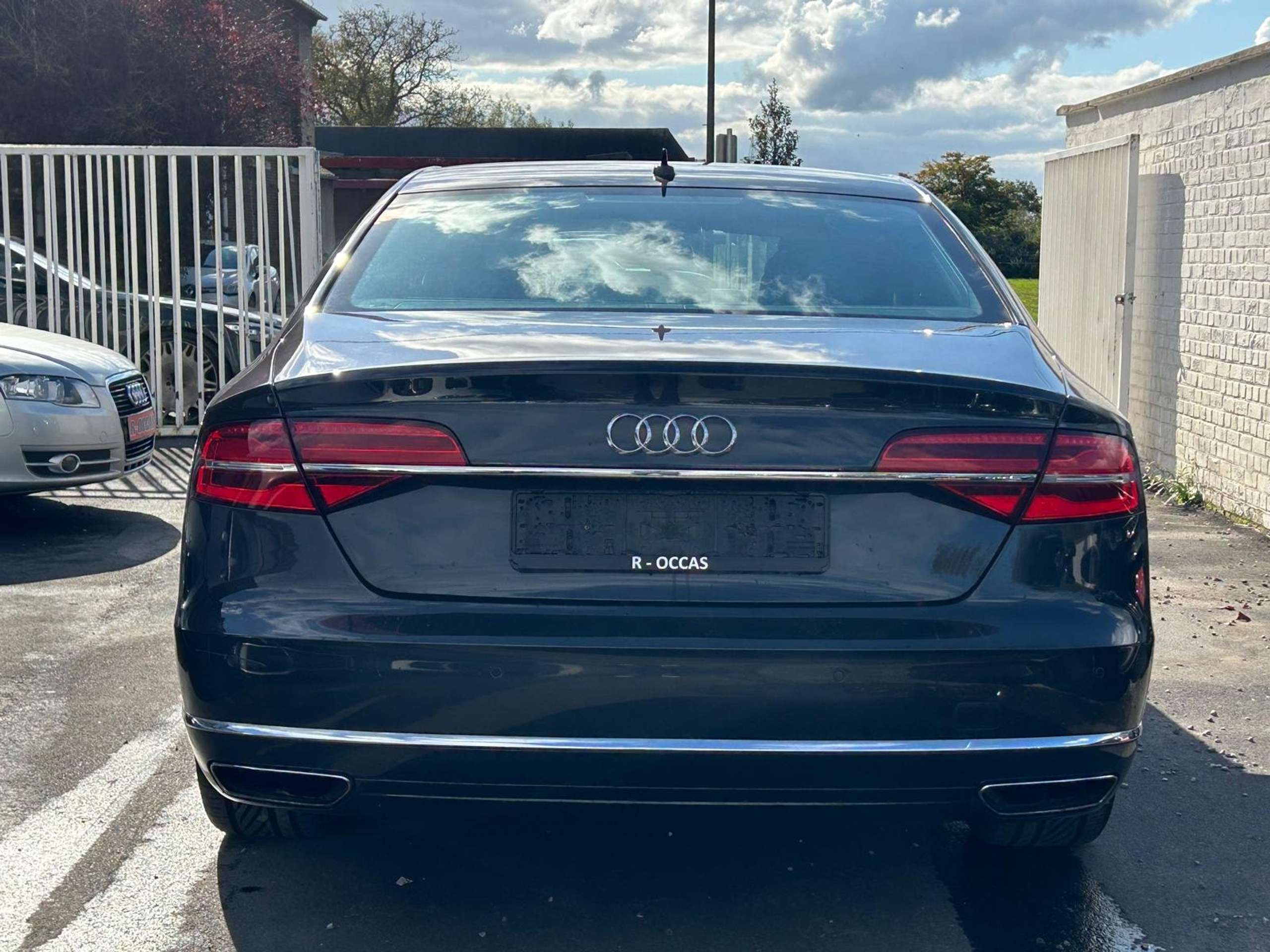 Audi - A8