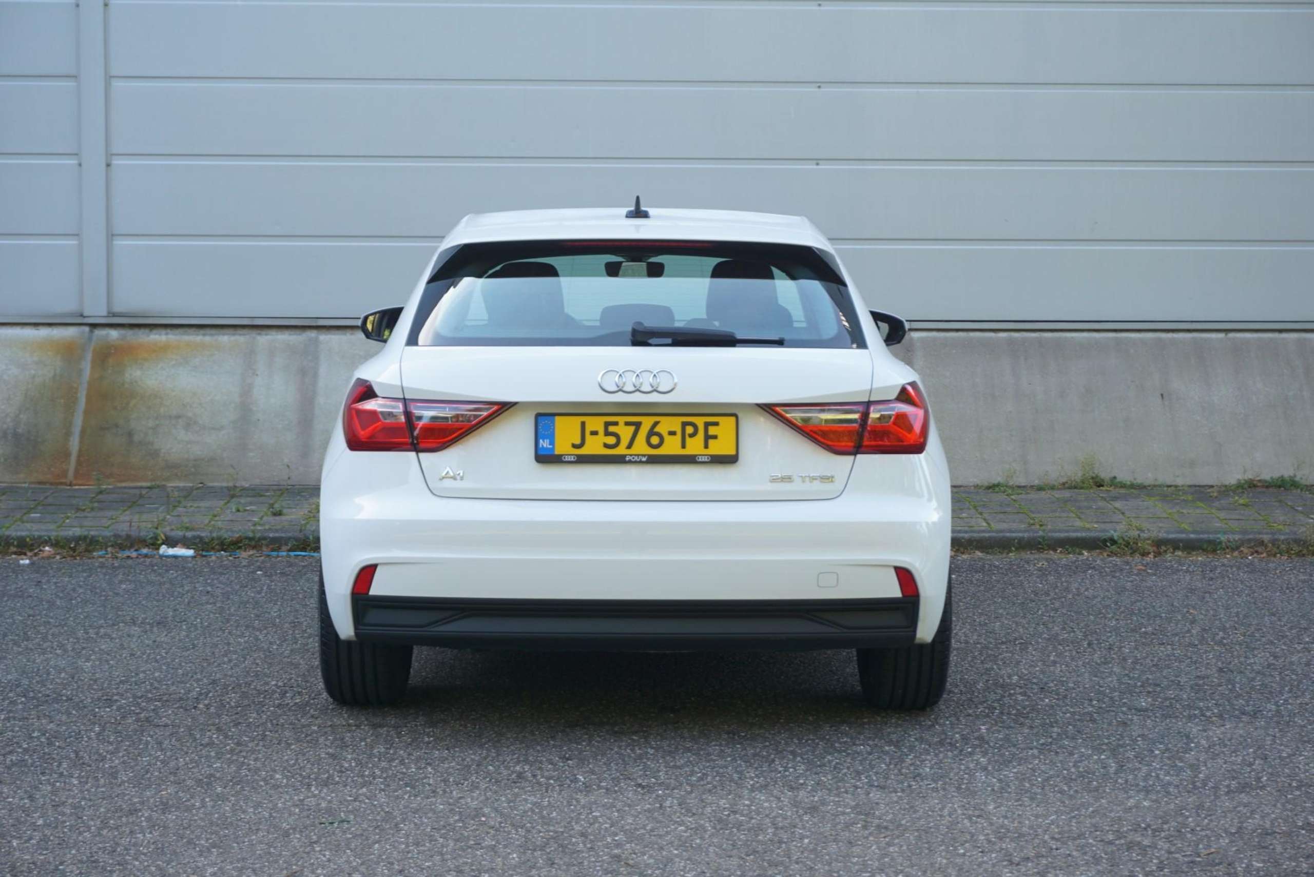 Audi - A1