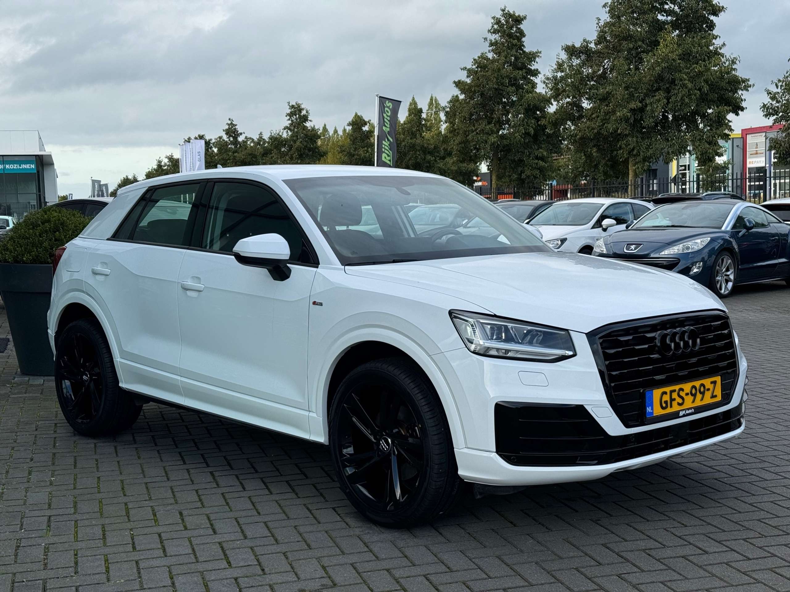 Audi - Q2