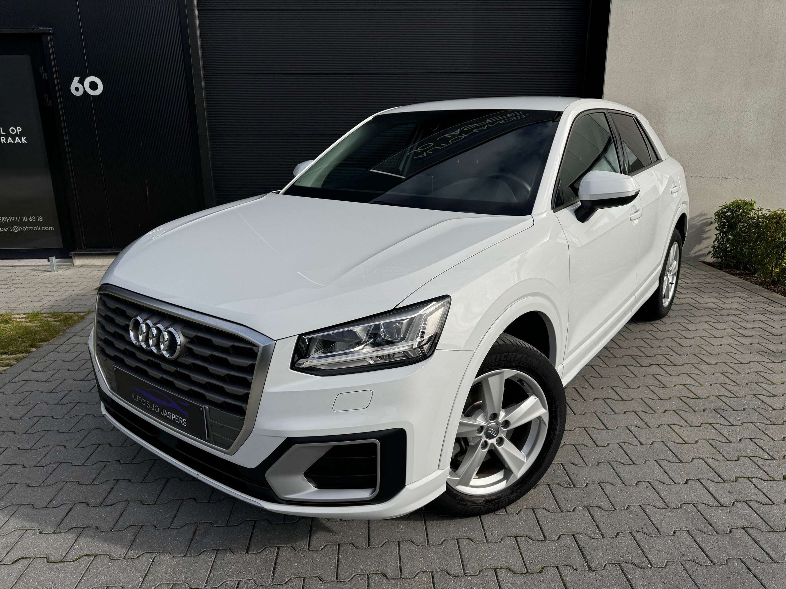 Audi - Q2