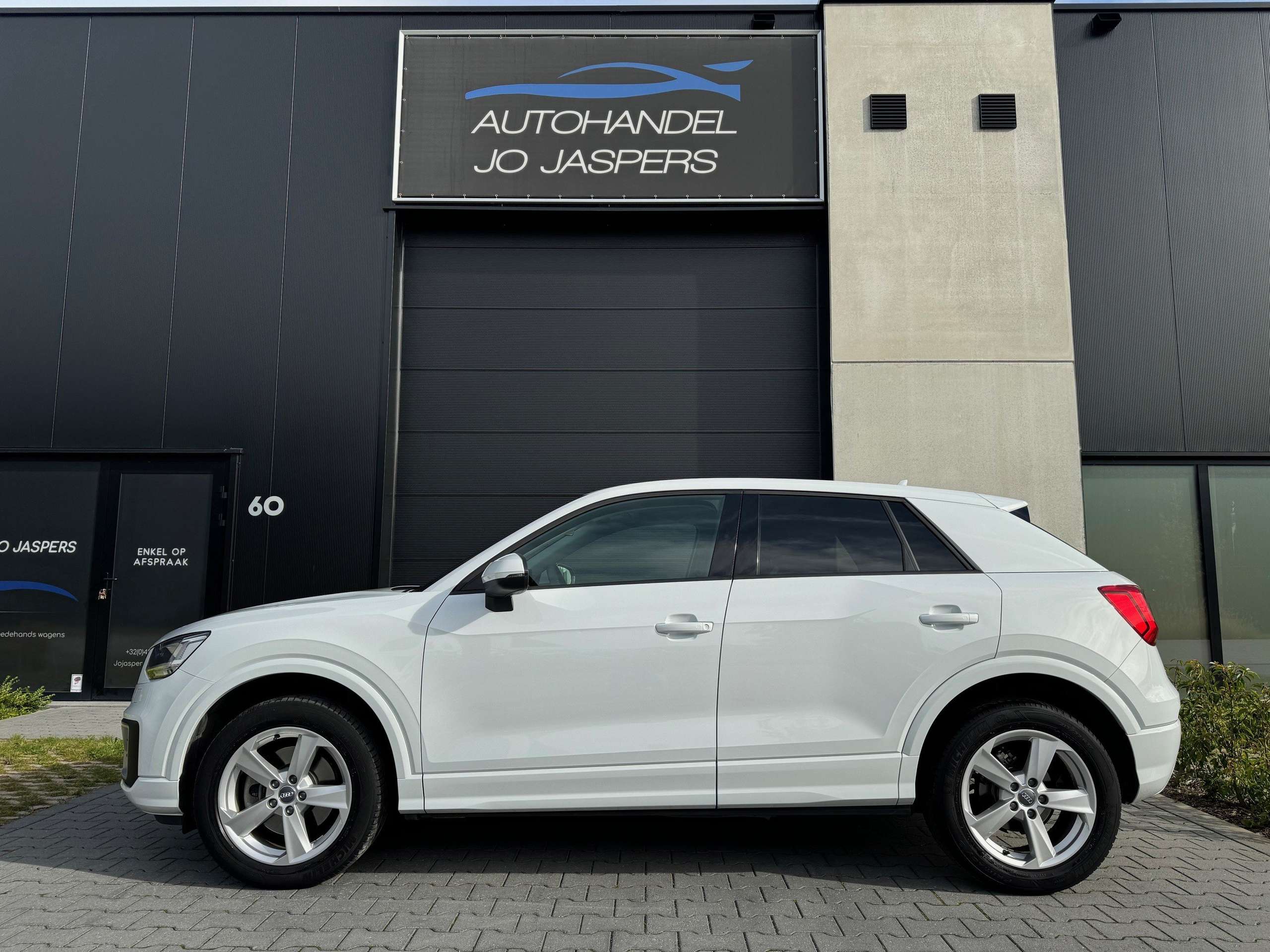 Audi - Q2