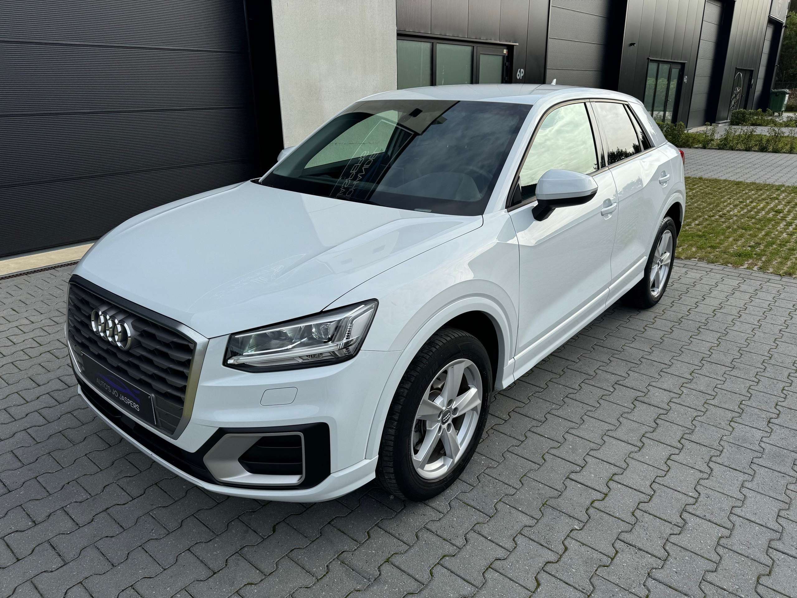 Audi - Q2