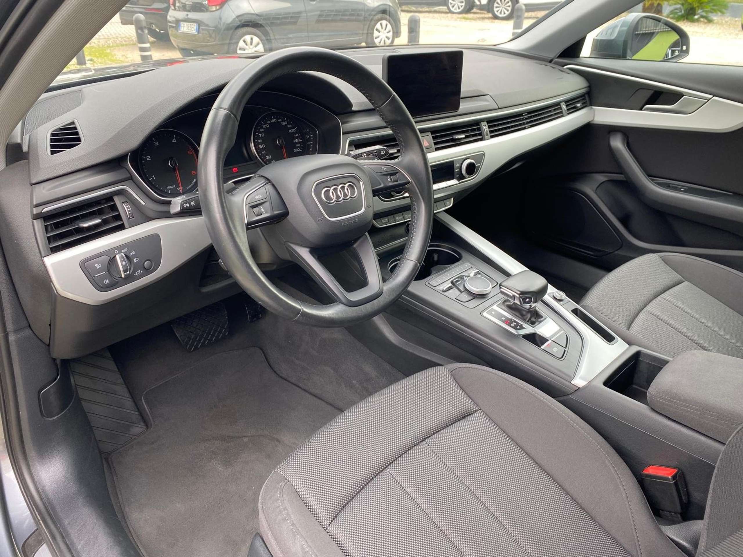 Audi - A4