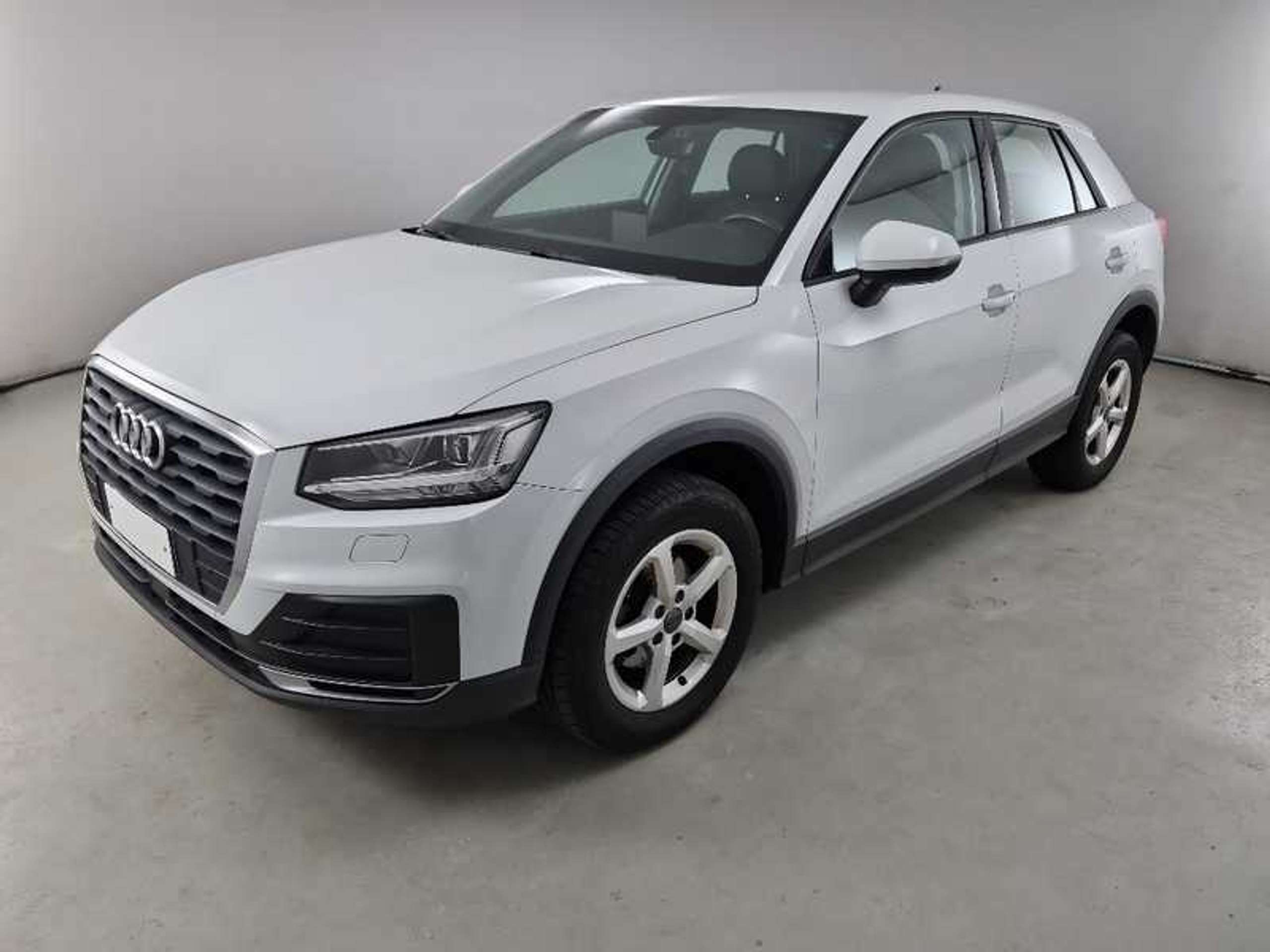 Audi - Q2