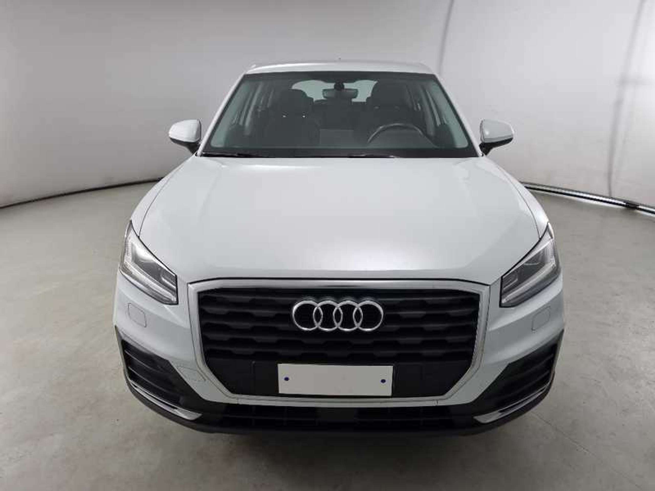 Audi - Q2