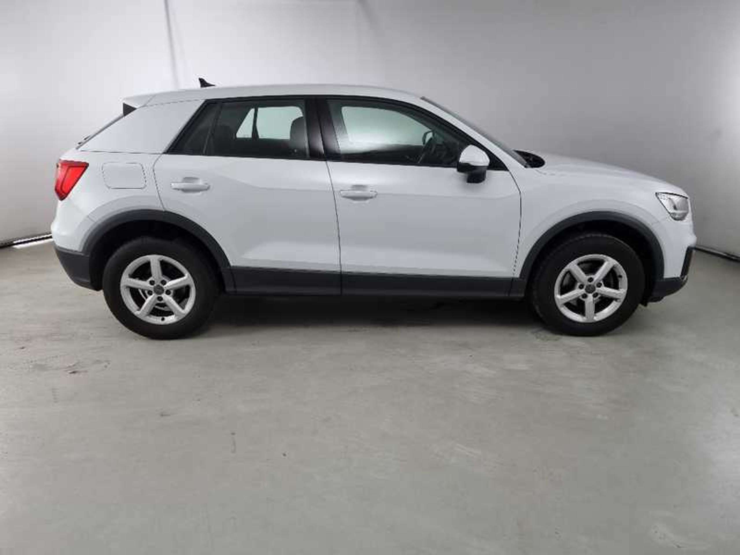 Audi - Q2