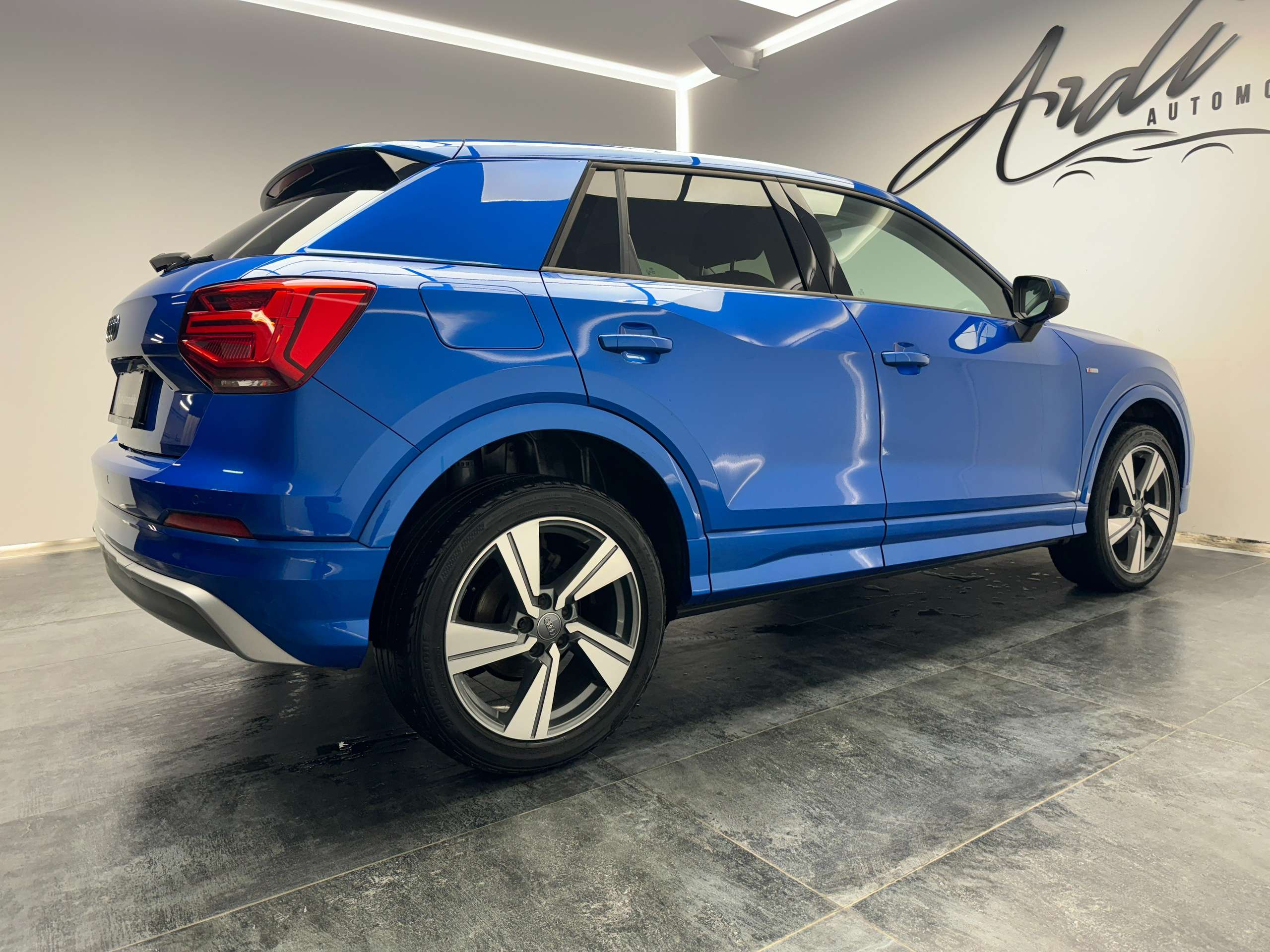 Audi - Q2