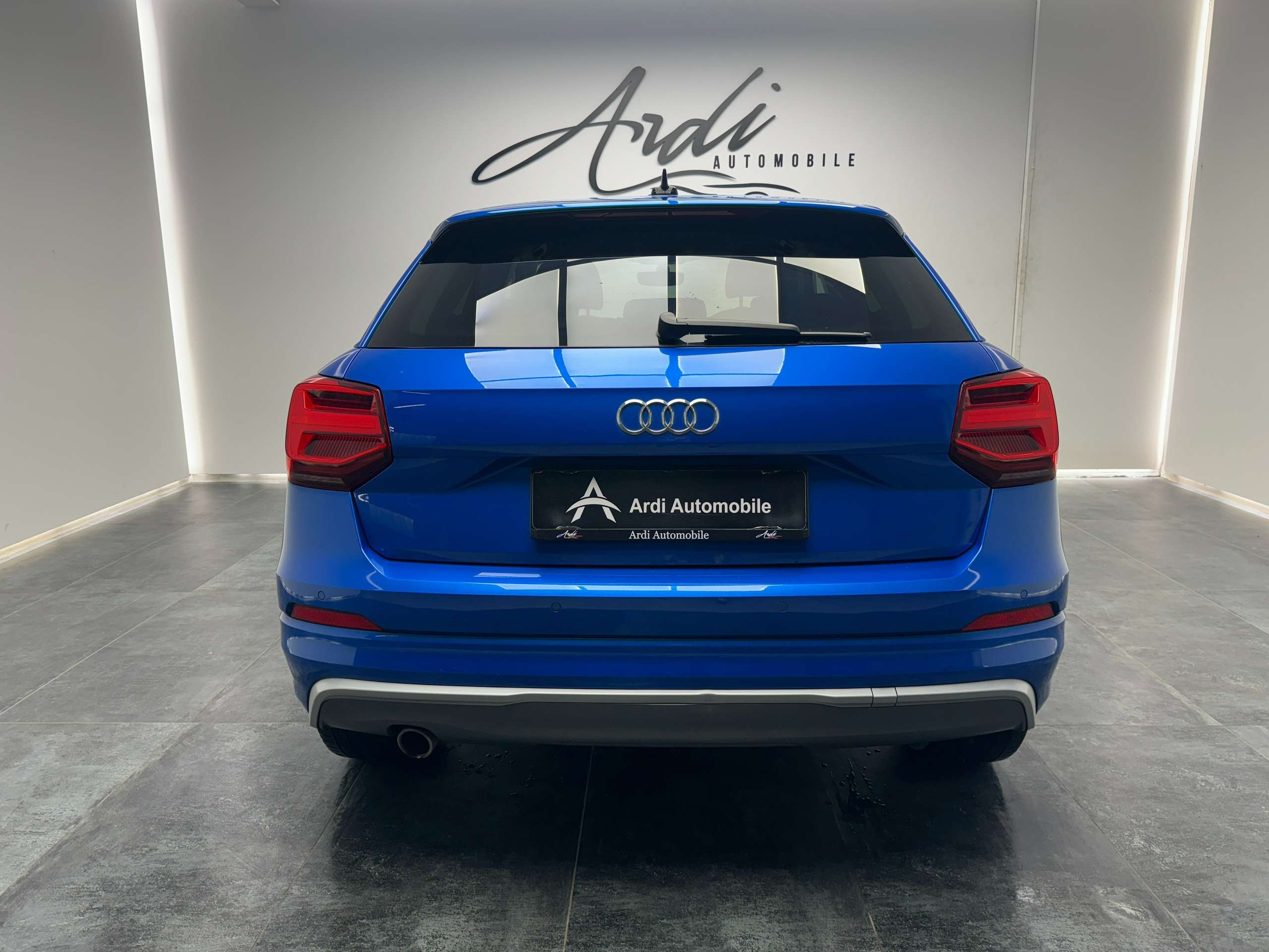 Audi - Q2