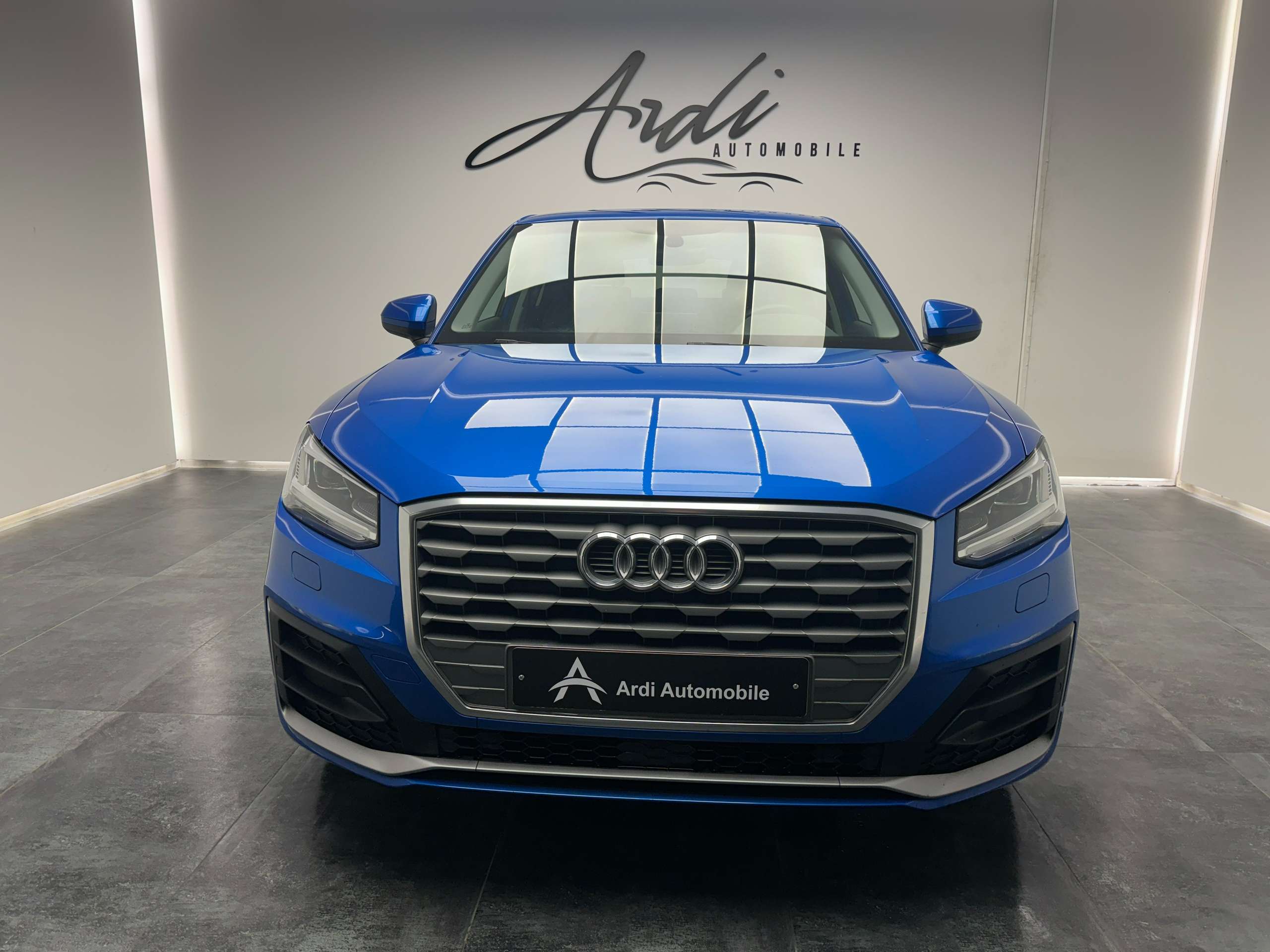 Audi - Q2