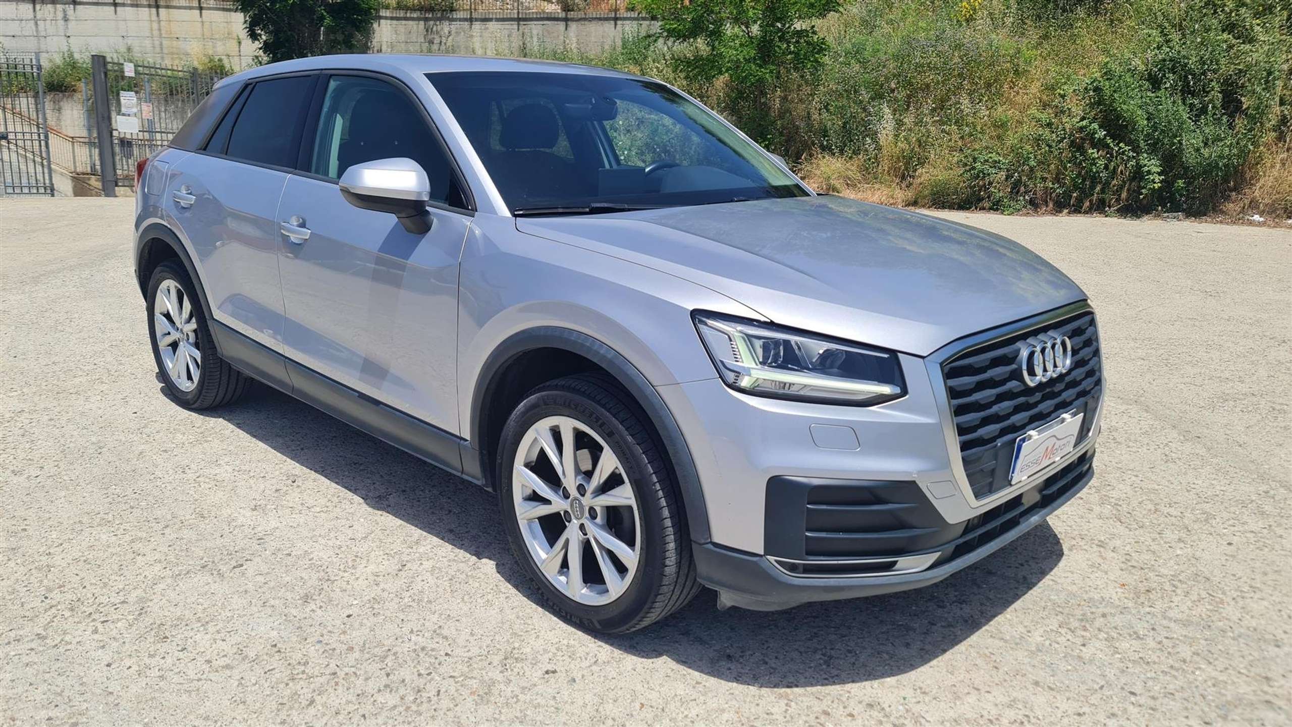 Audi - Q2