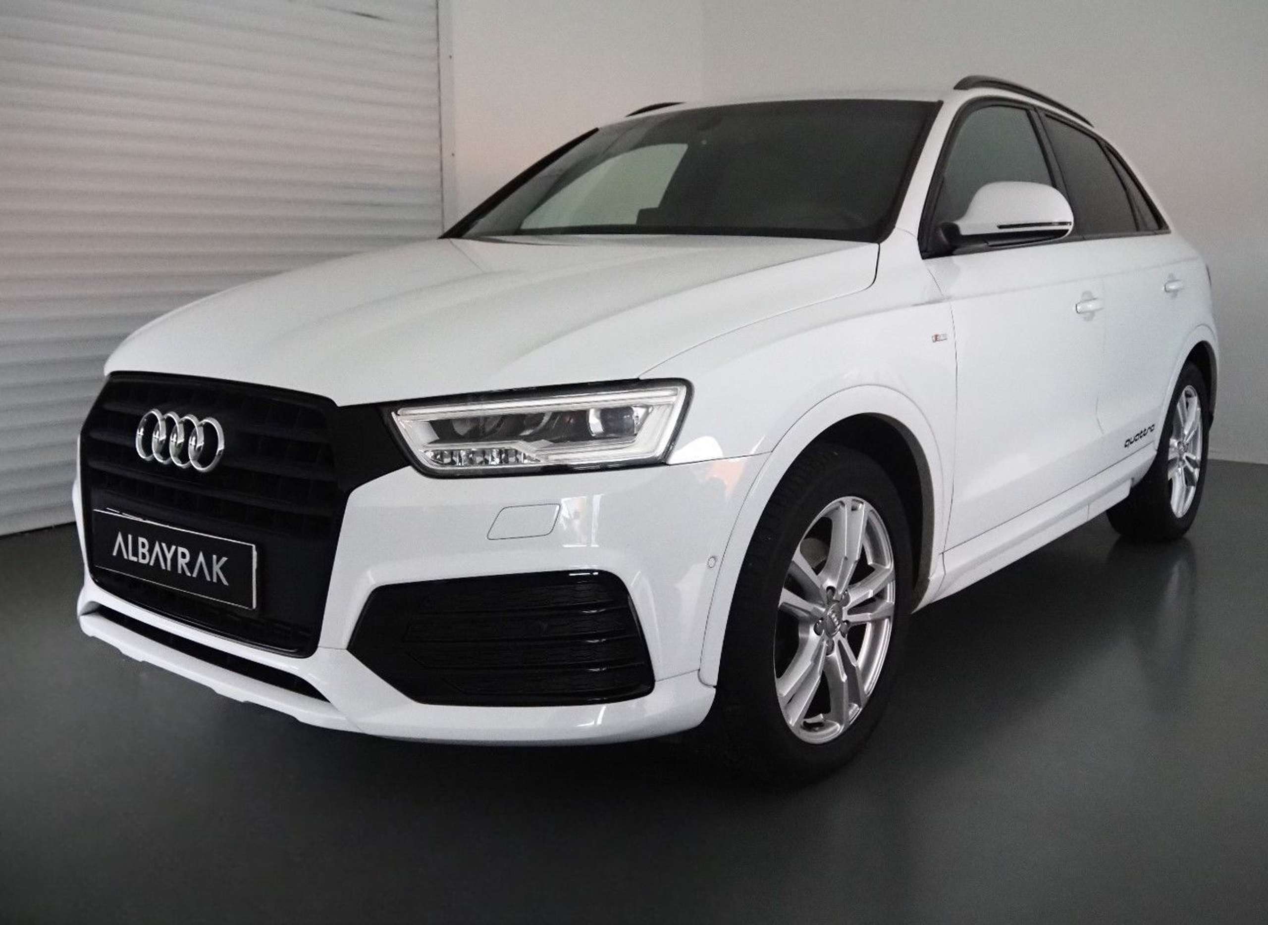 Audi - Q3