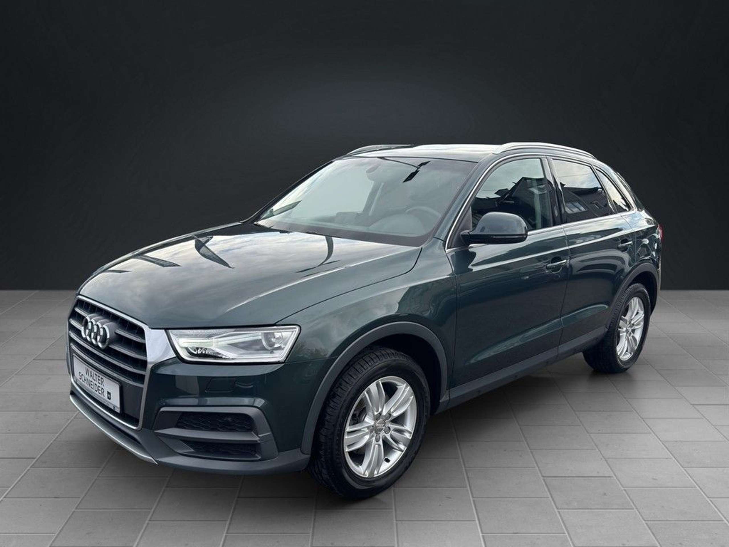 Audi - Q3