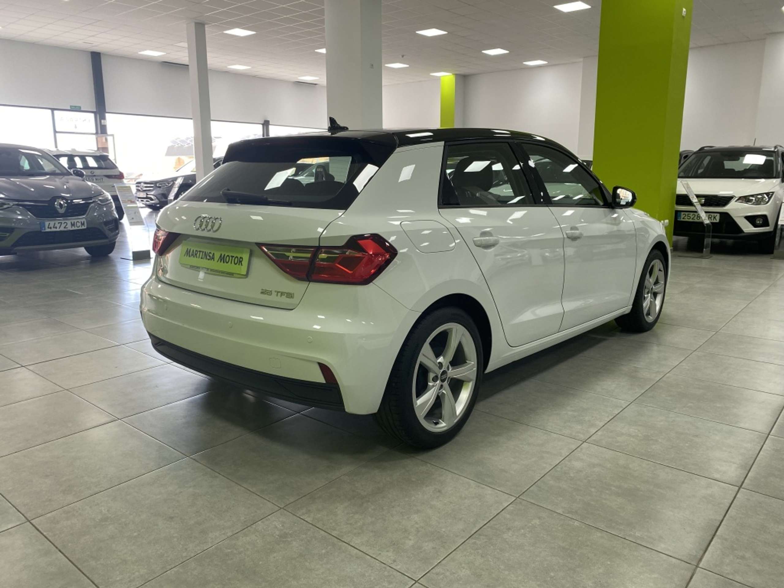 Audi - A1