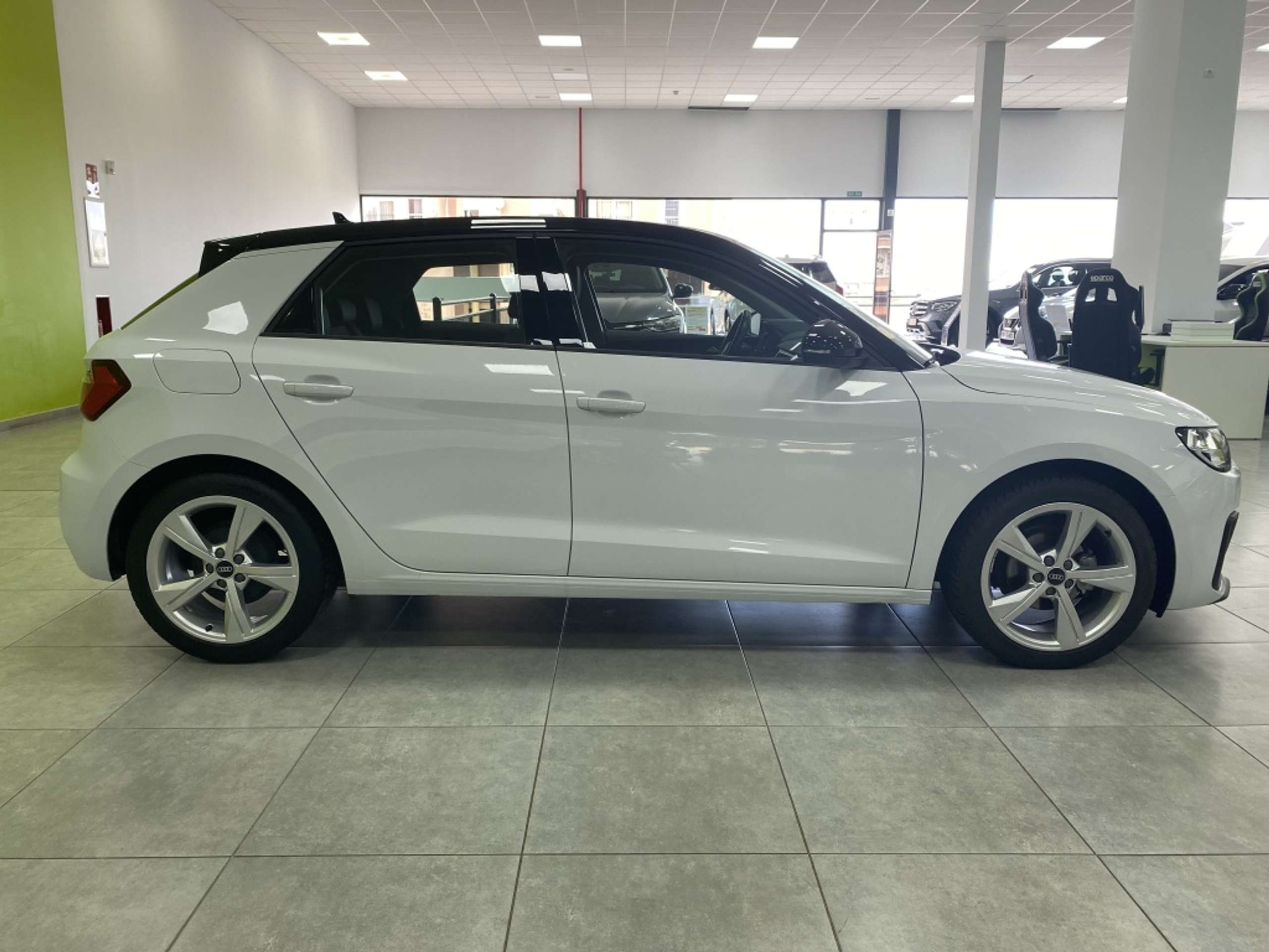 Audi - A1