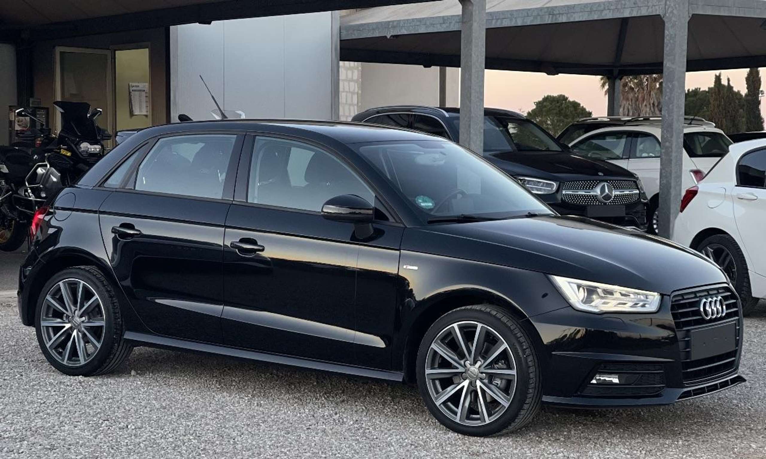 Audi - A1