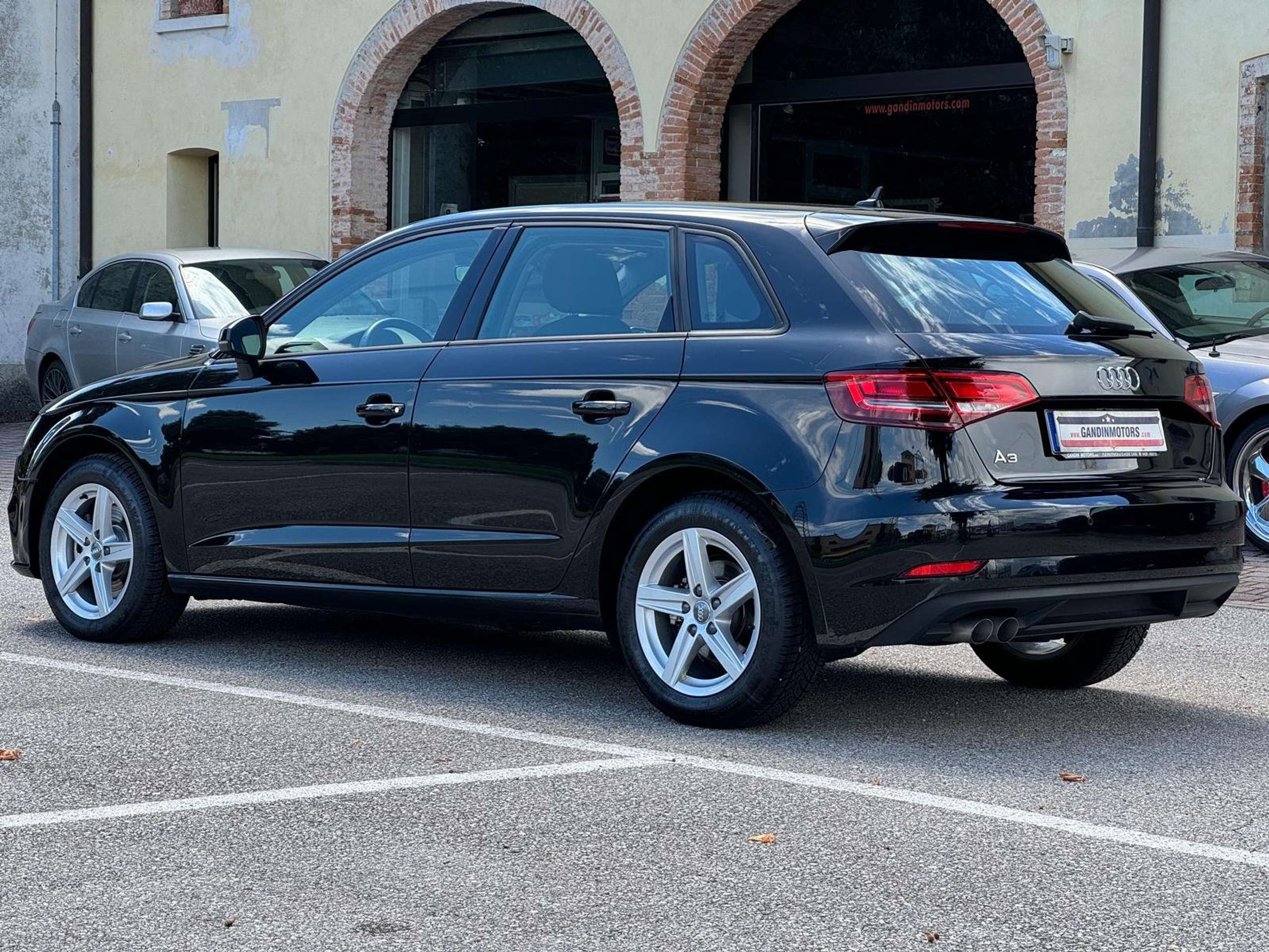 Audi - A3