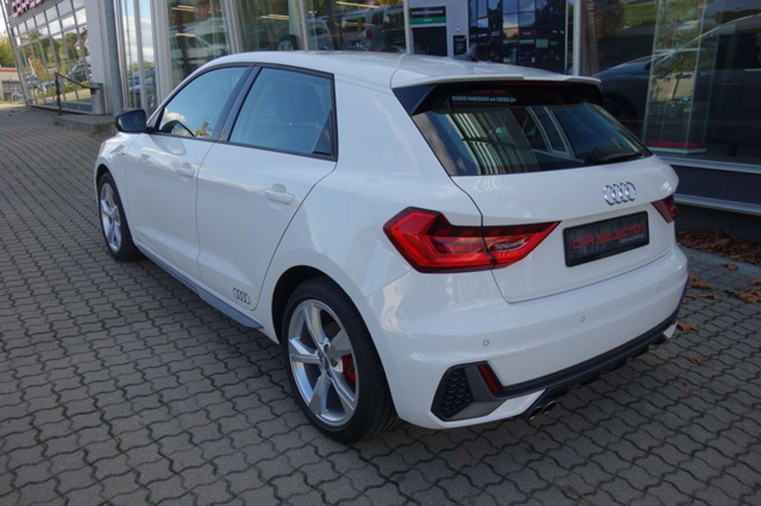 Audi - A1