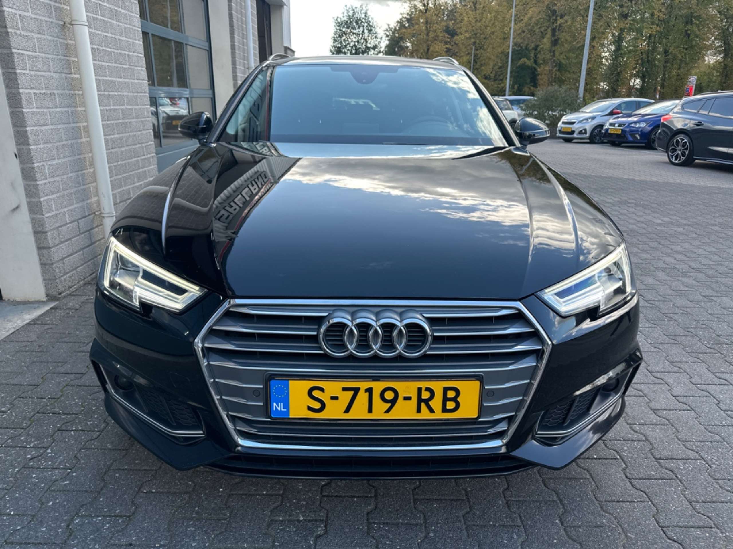 Audi - A4