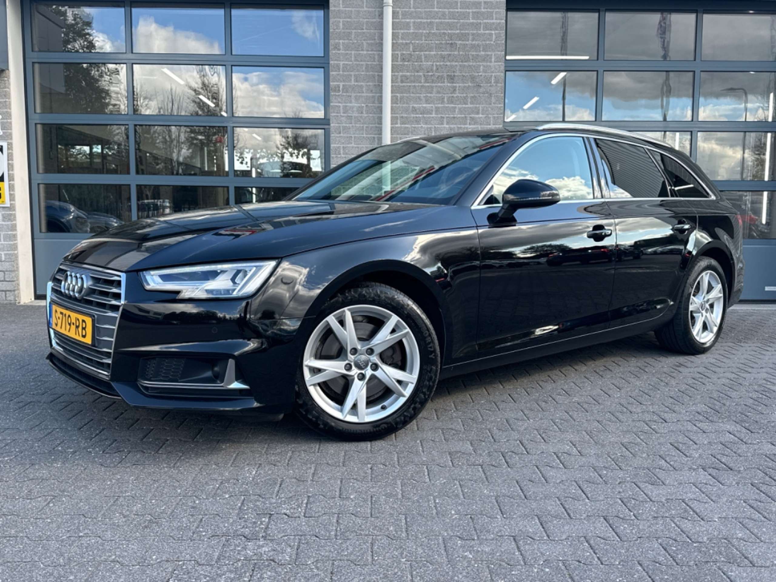 Audi - A4