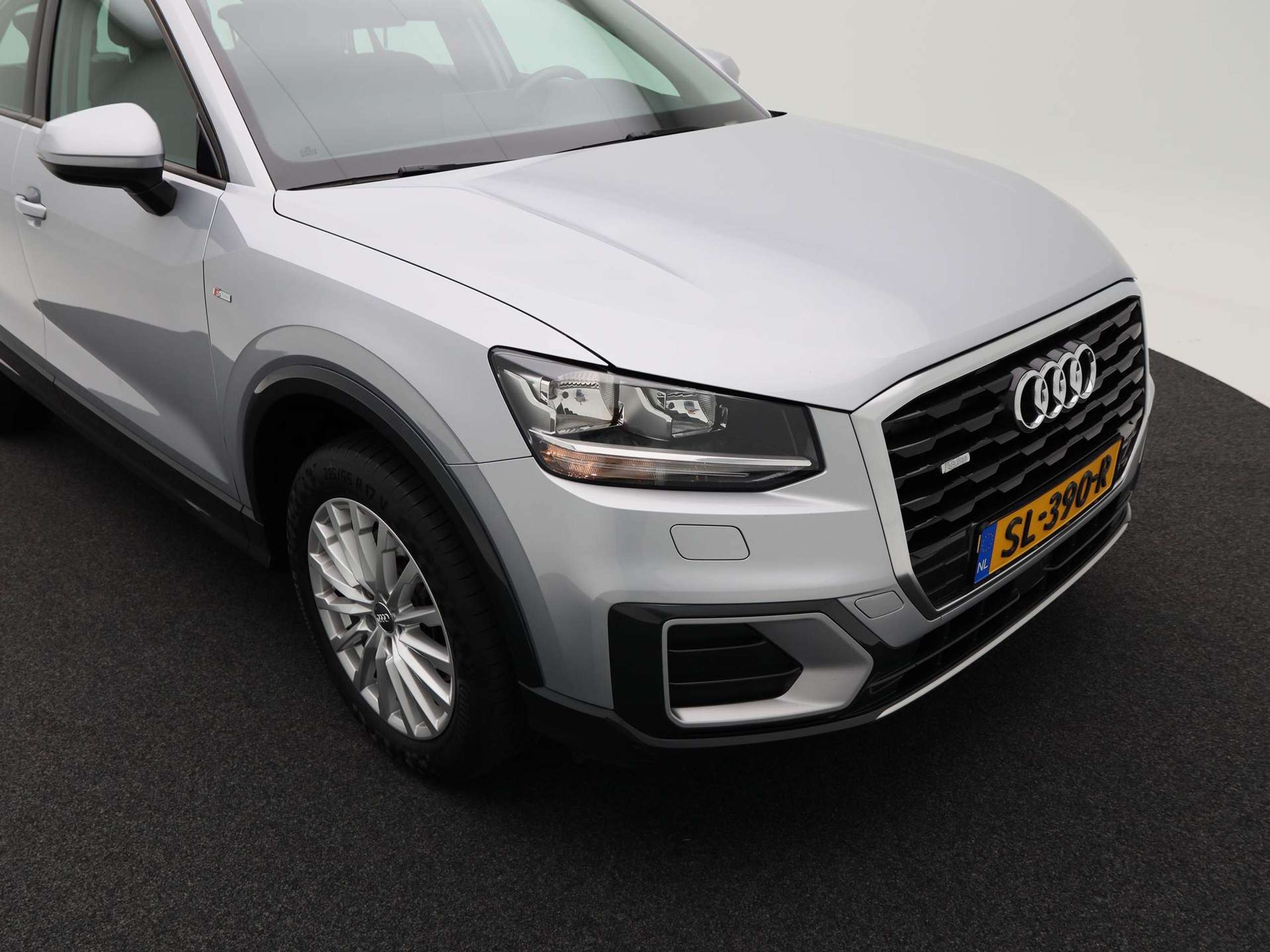 Audi - Q2