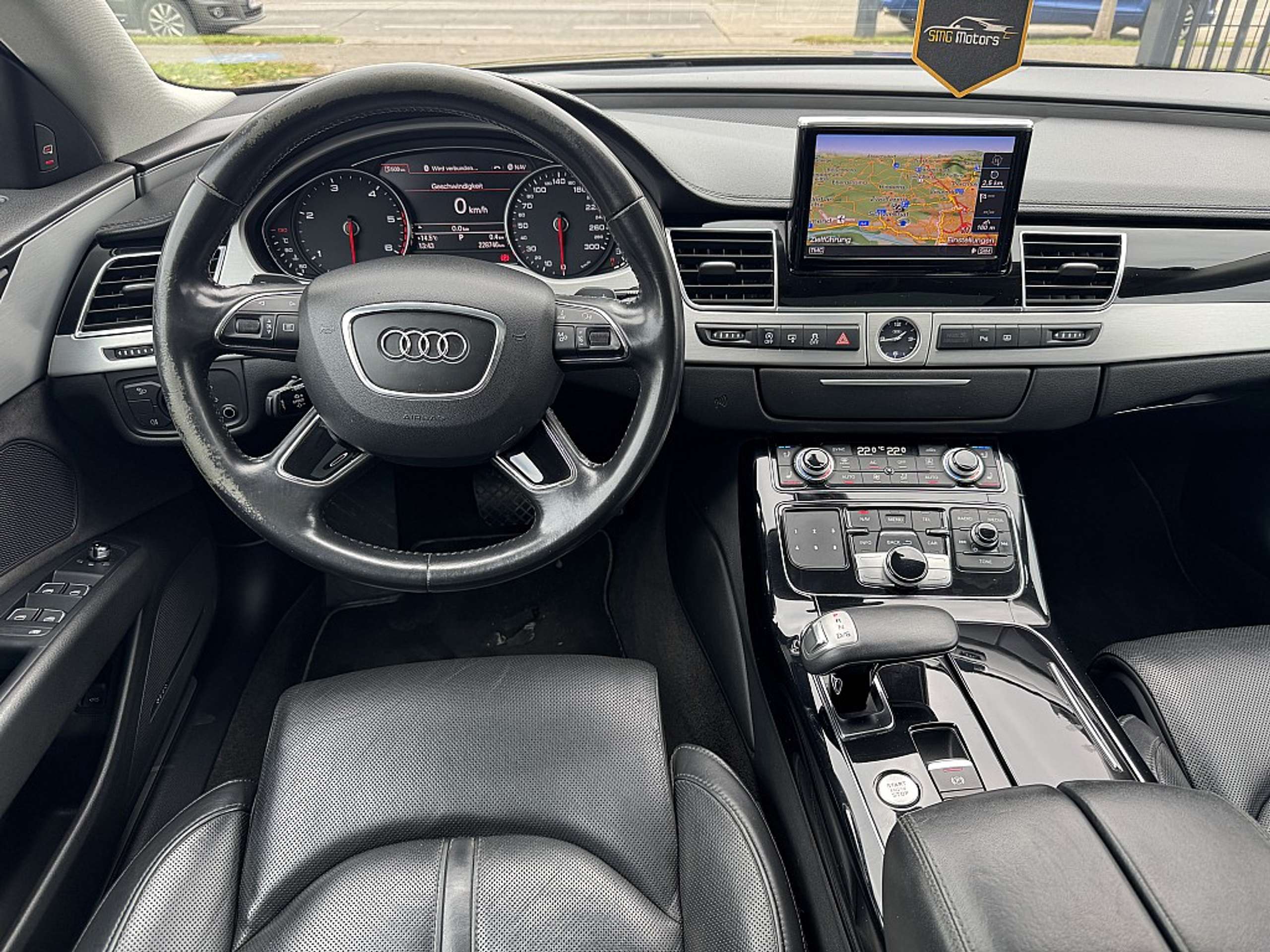 Audi - A8