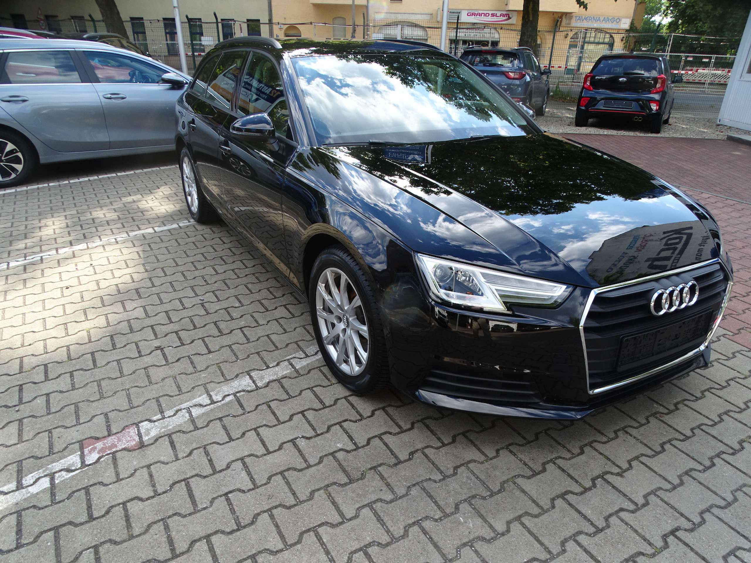 Audi - A4