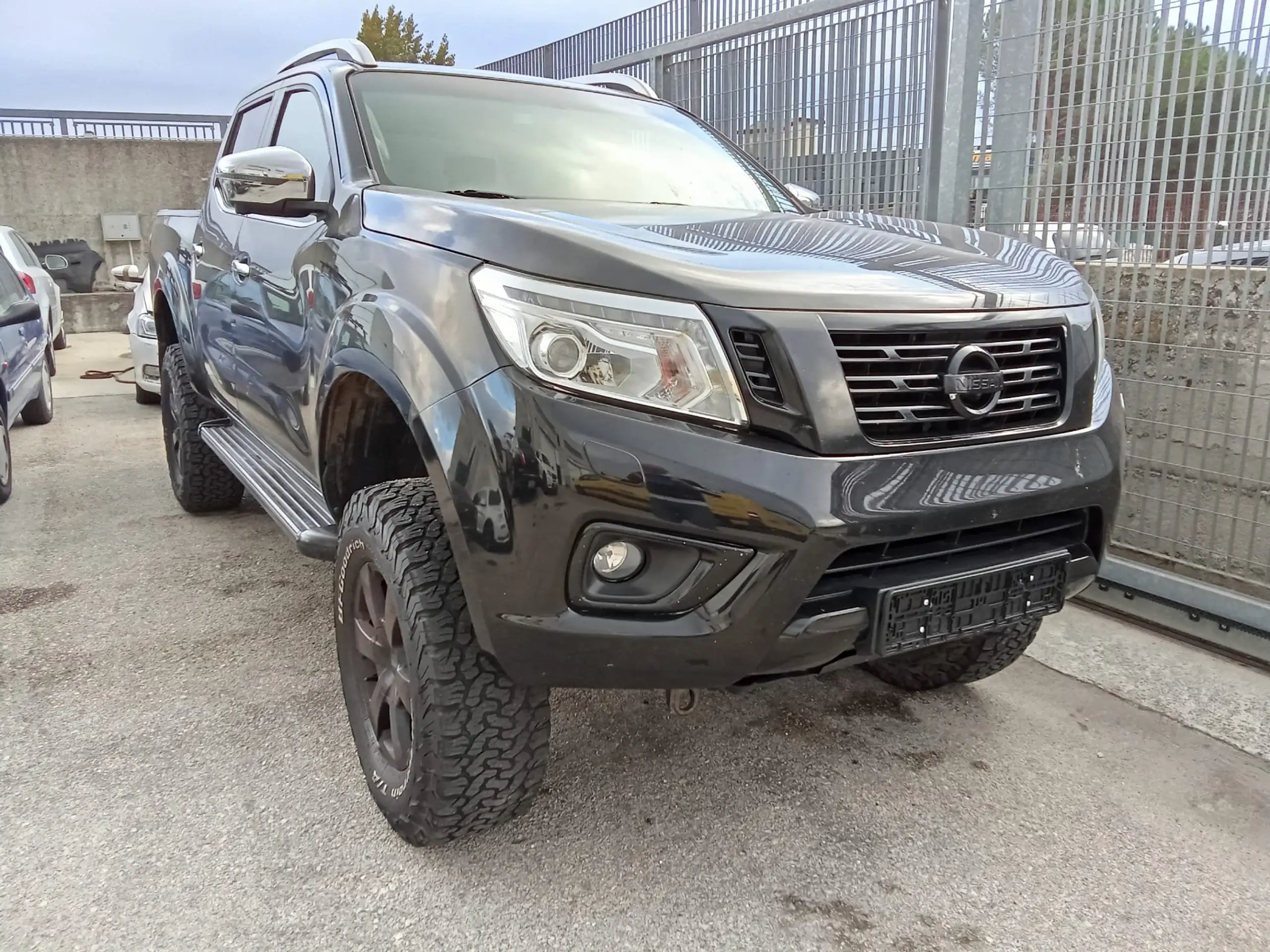 Nissan - Navara