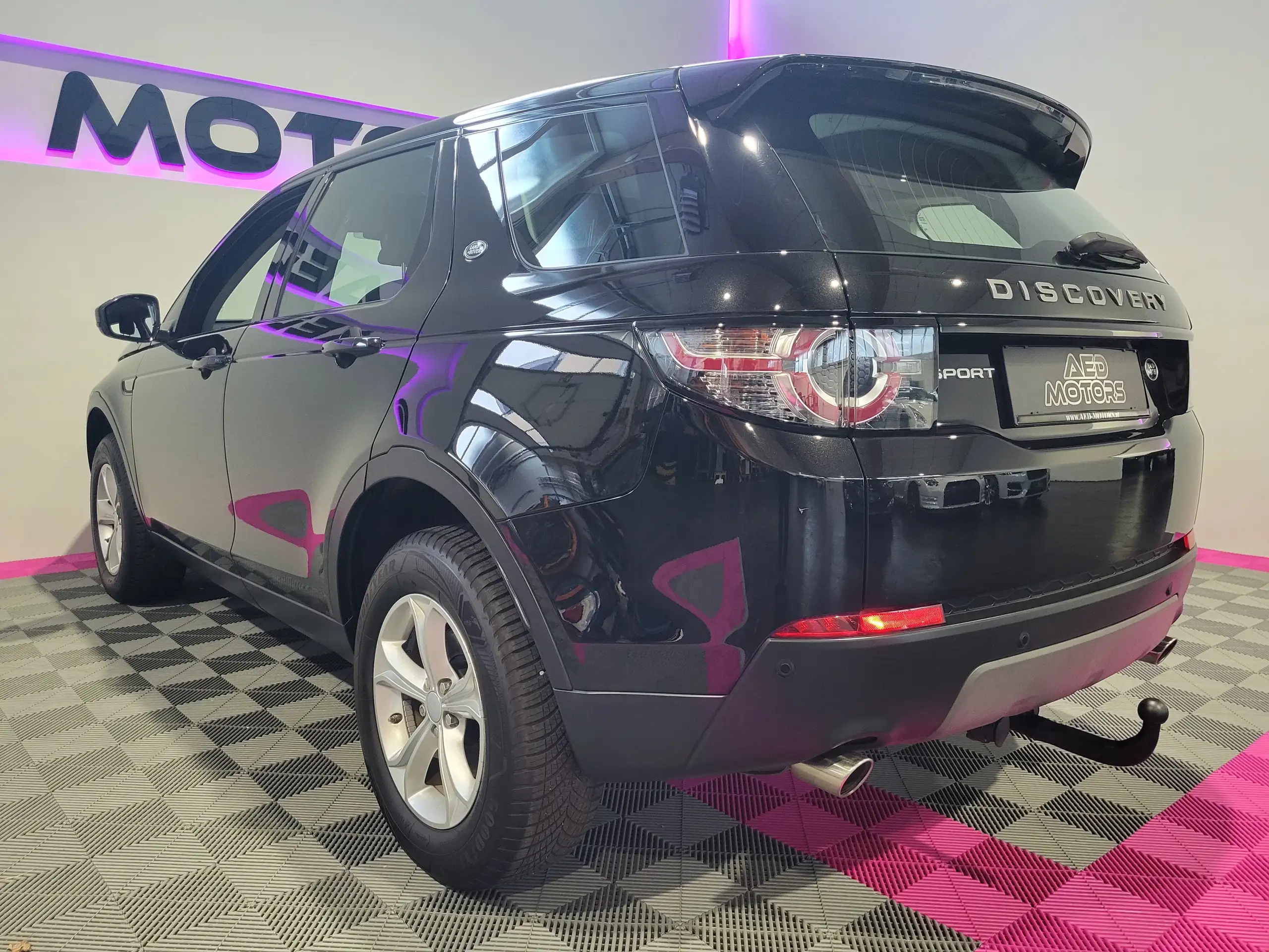 Land Rover - Discovery Sport