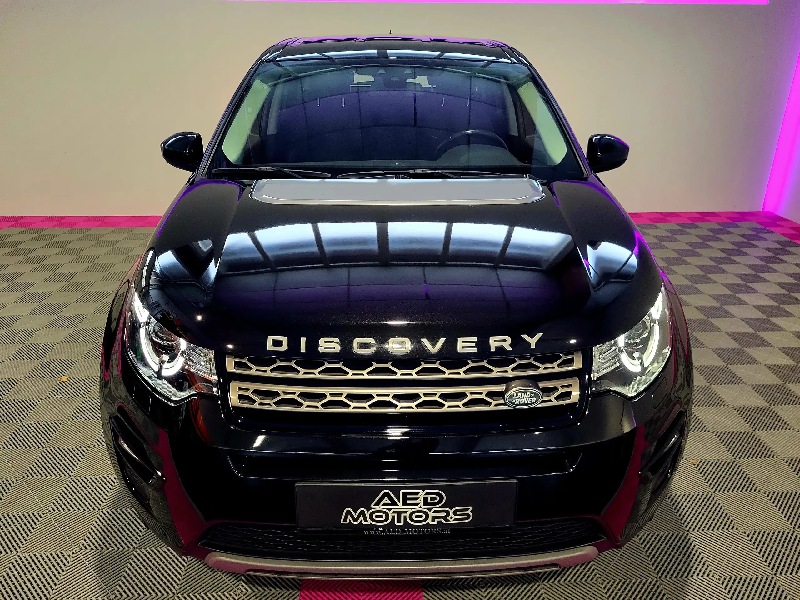 Land Rover - Discovery Sport