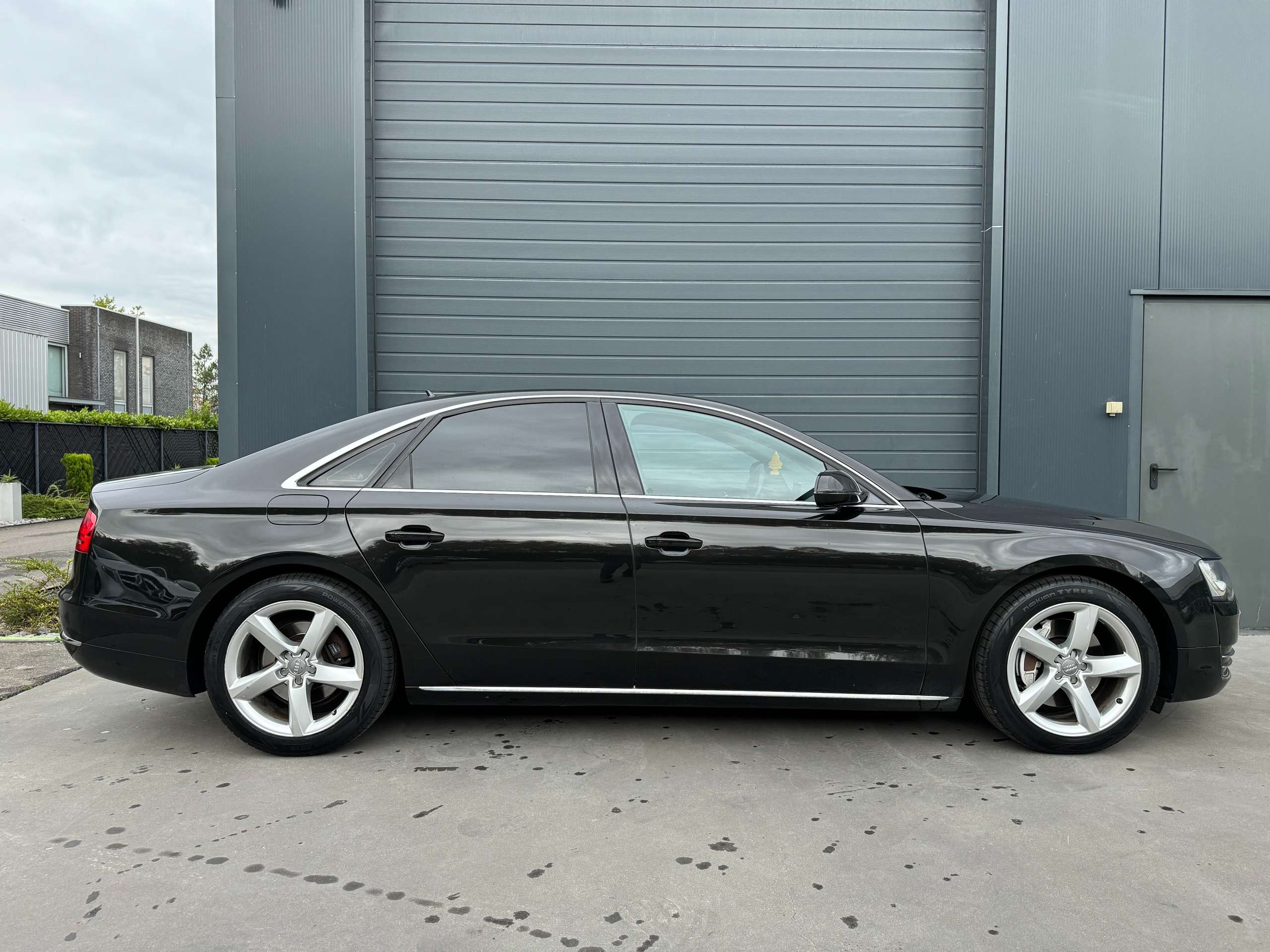 Audi - A8