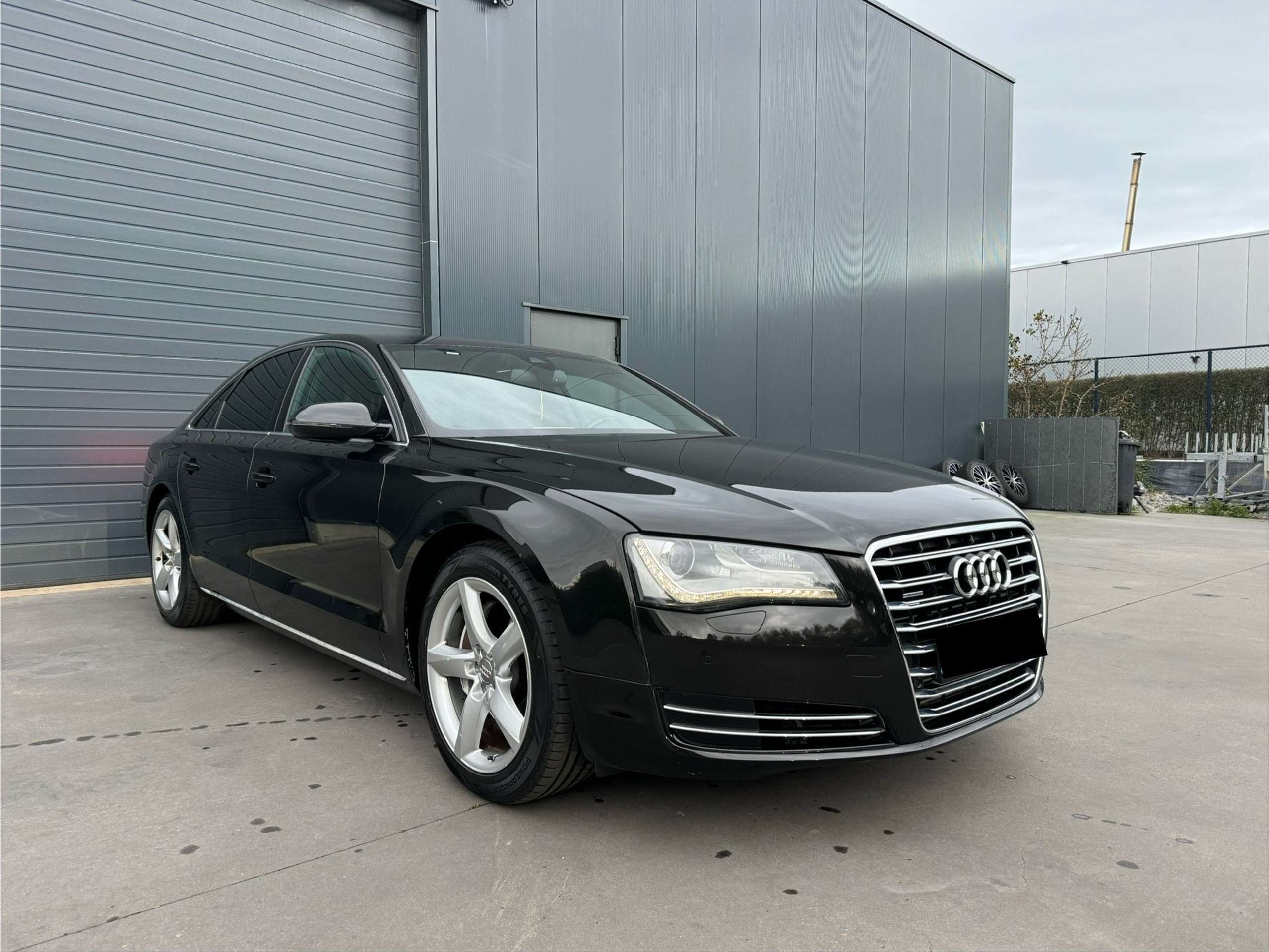 Audi - A8