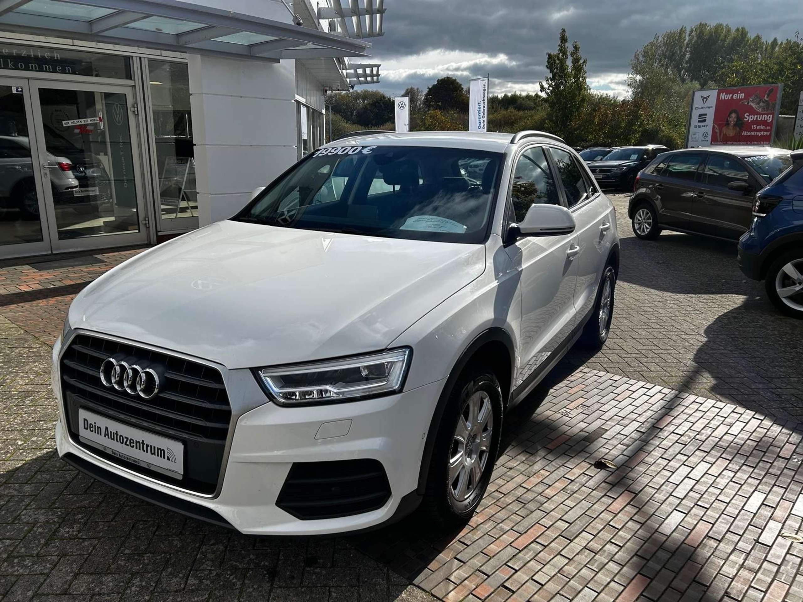 Audi - Q3