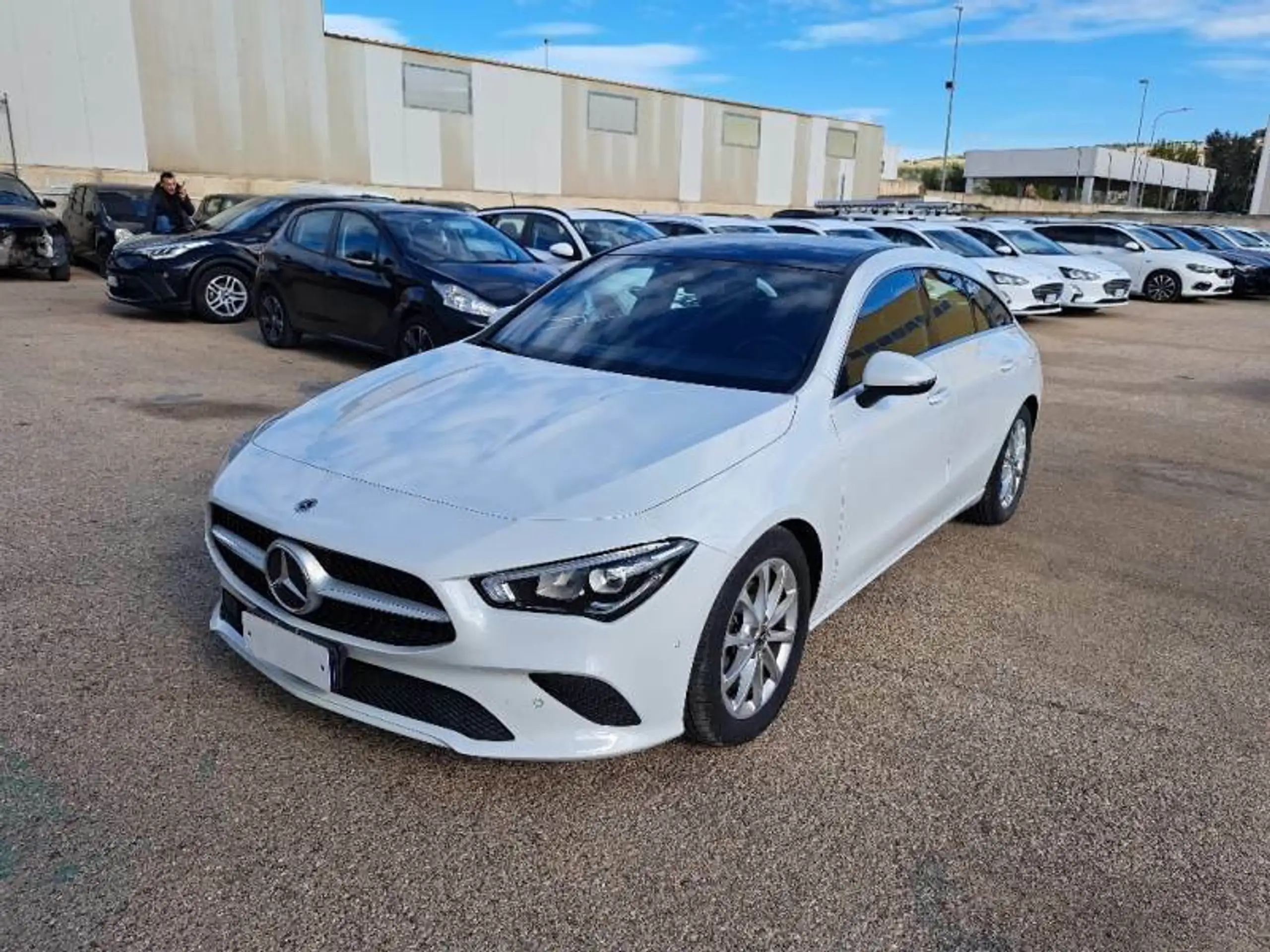 Mercedes-Benz - CLA 180