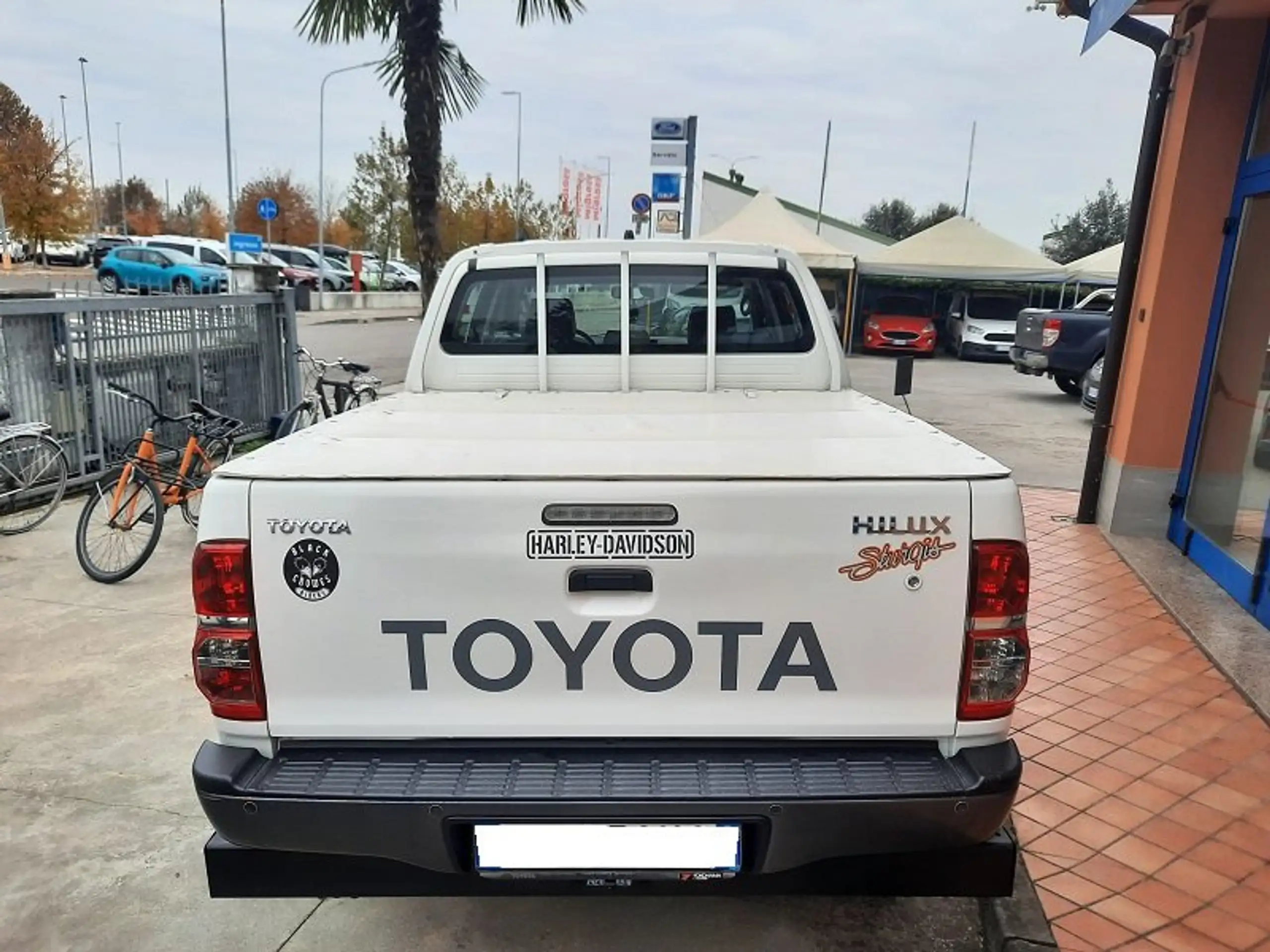 Toyota - Hilux