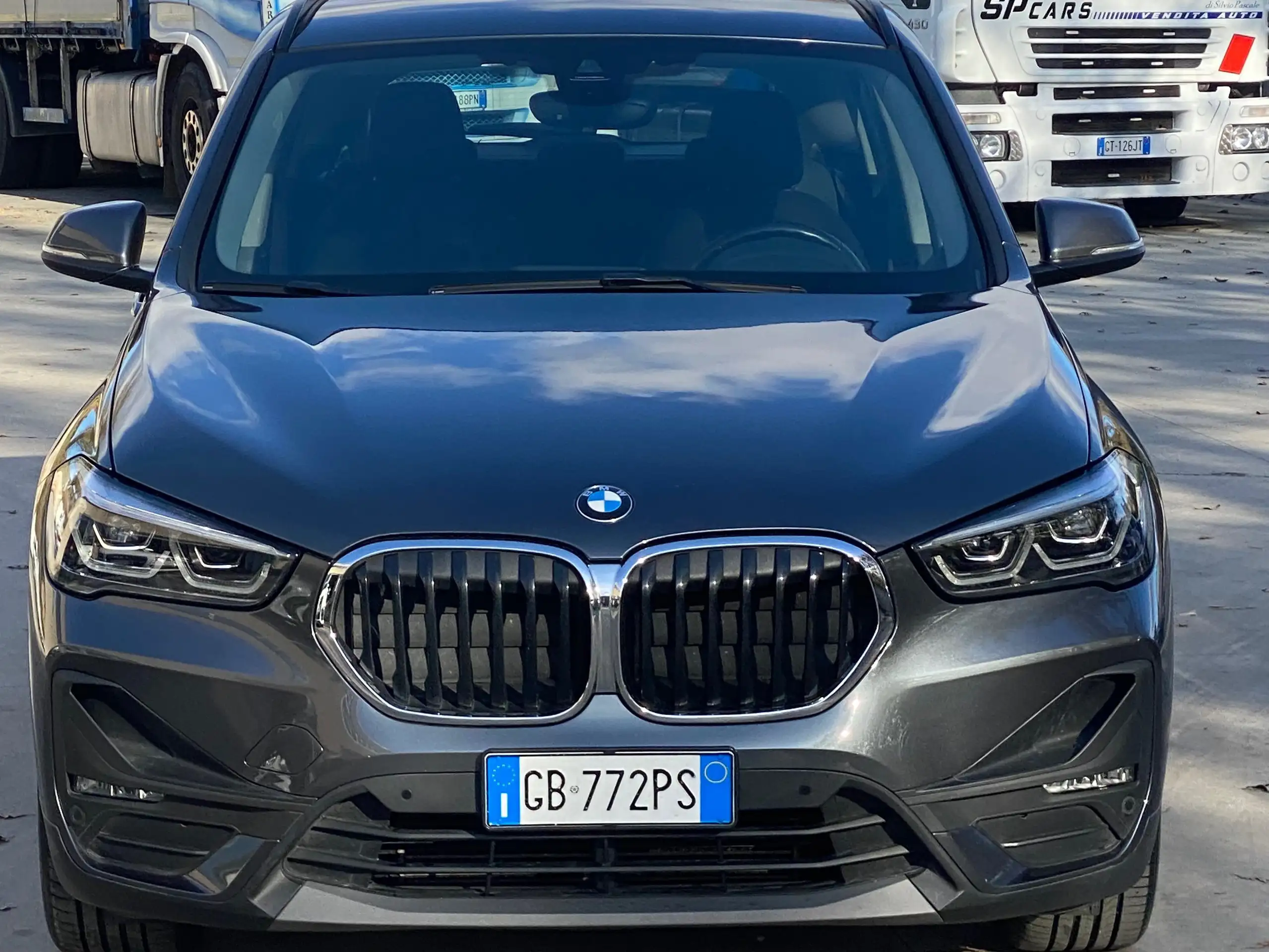 BMW - X1