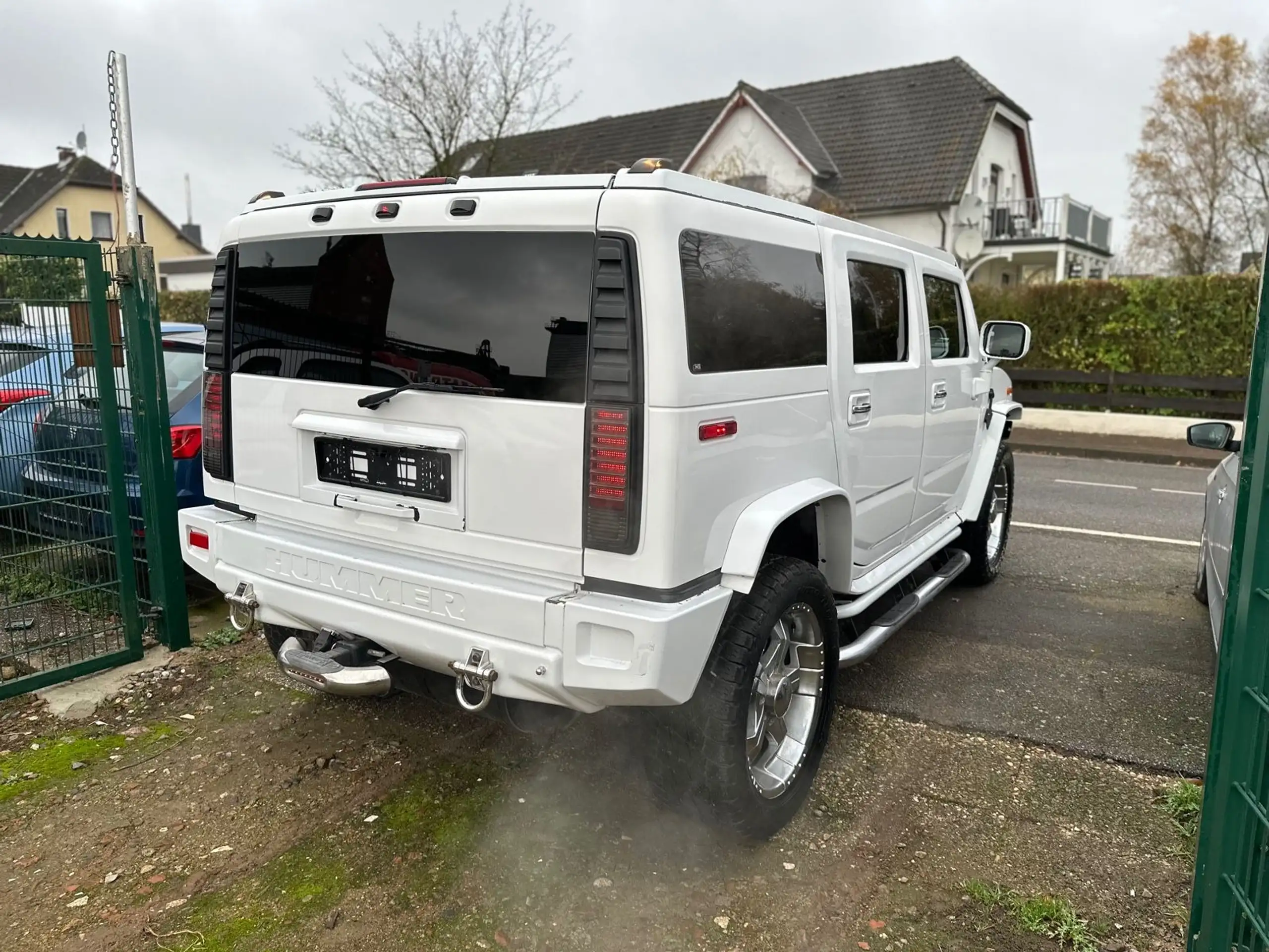 HUMMER - H2