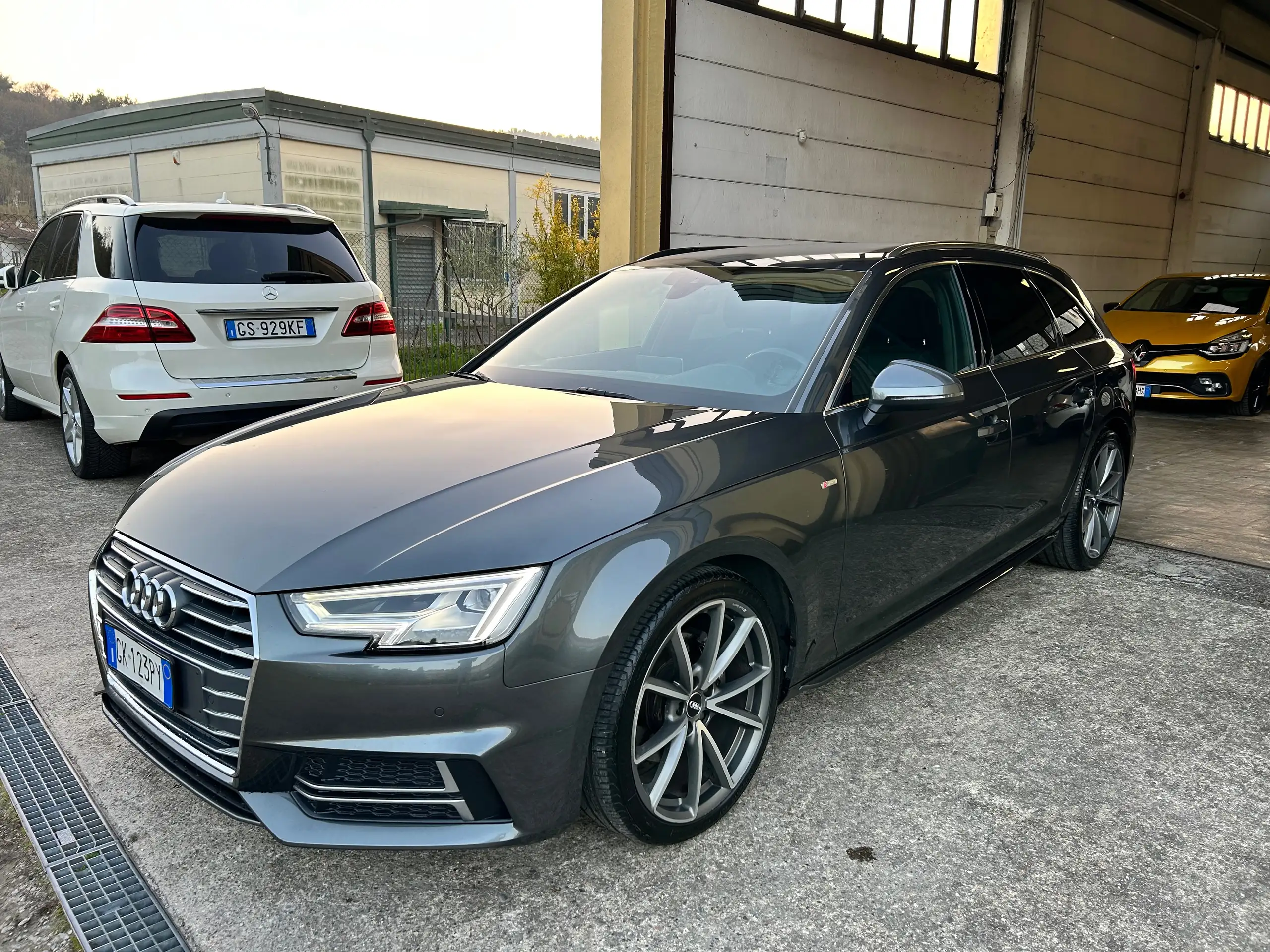 Audi - A4