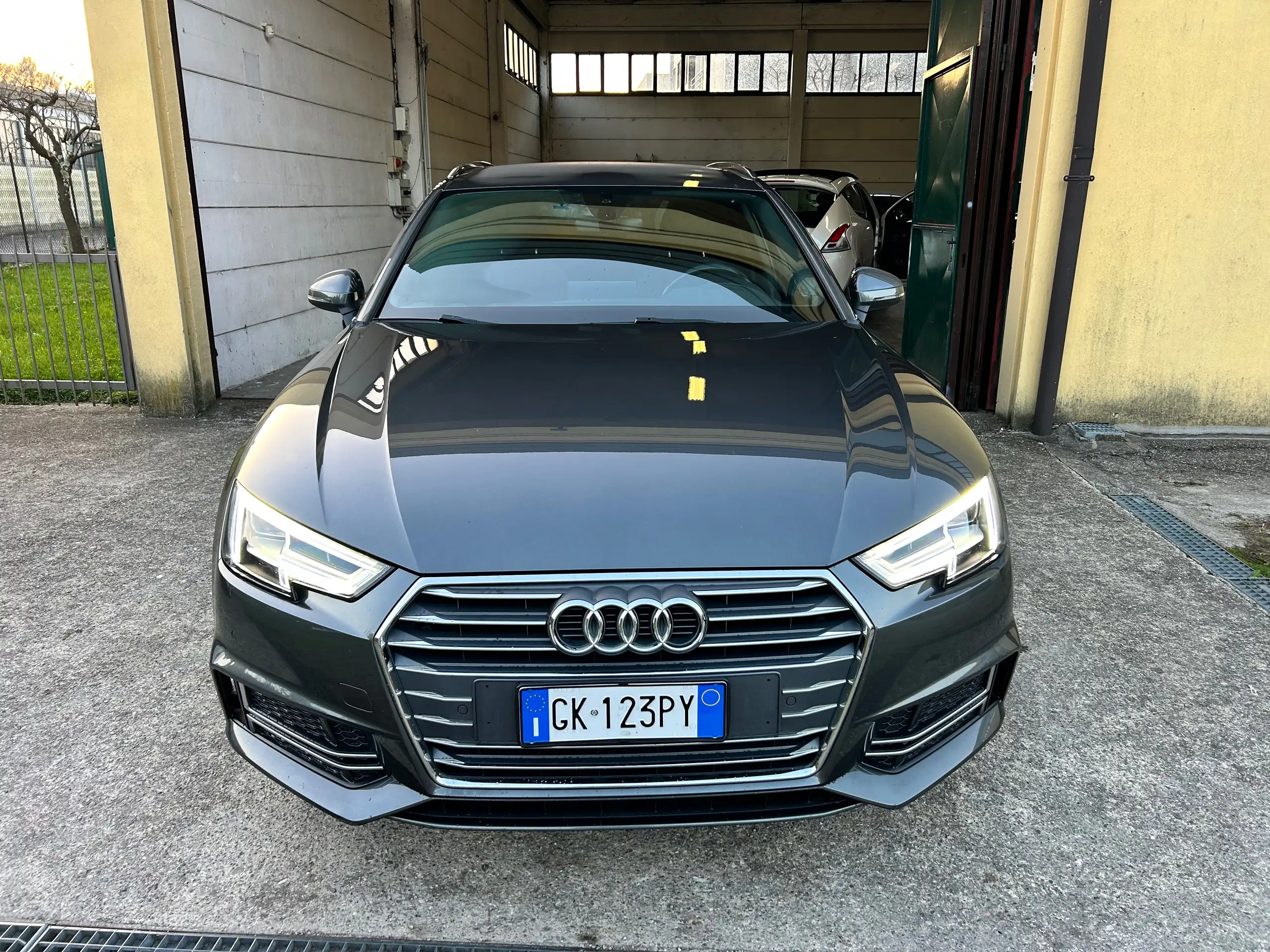 Audi - A4